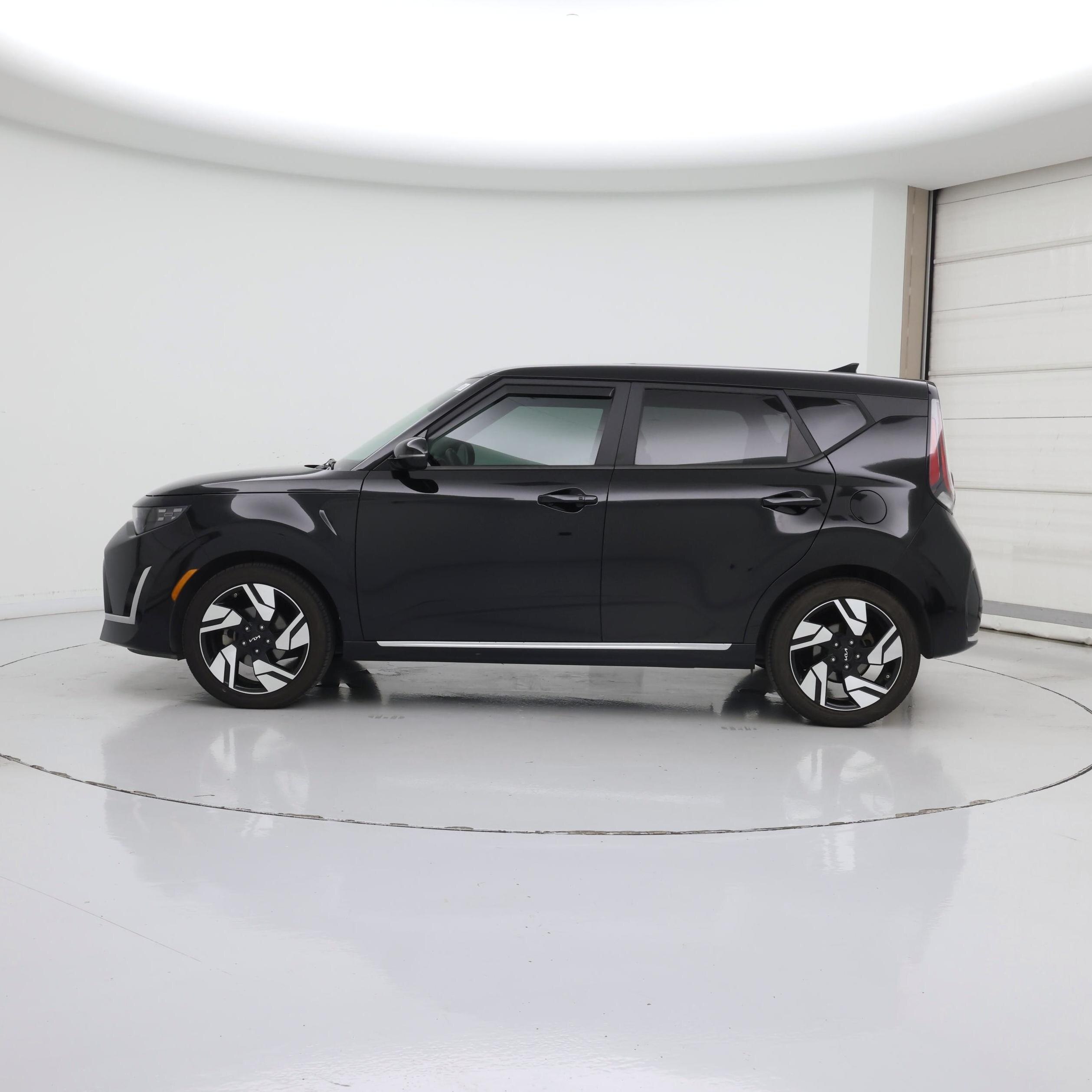 Thumbnail: 2023 Kia Soul - 3