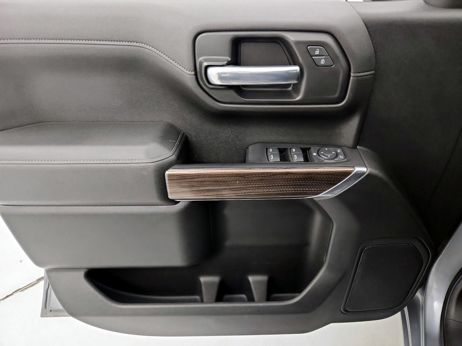 2020 Chevrolet Silverado 1500 LT - Photo 13