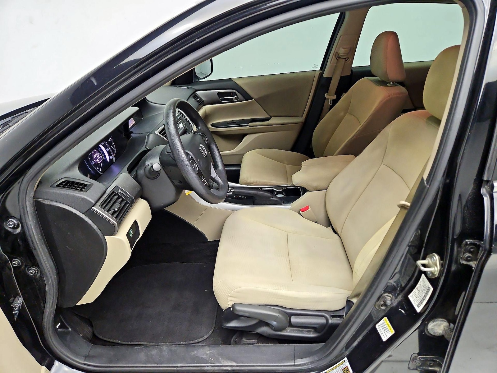 2015 Honda Accord LX - Photo 12