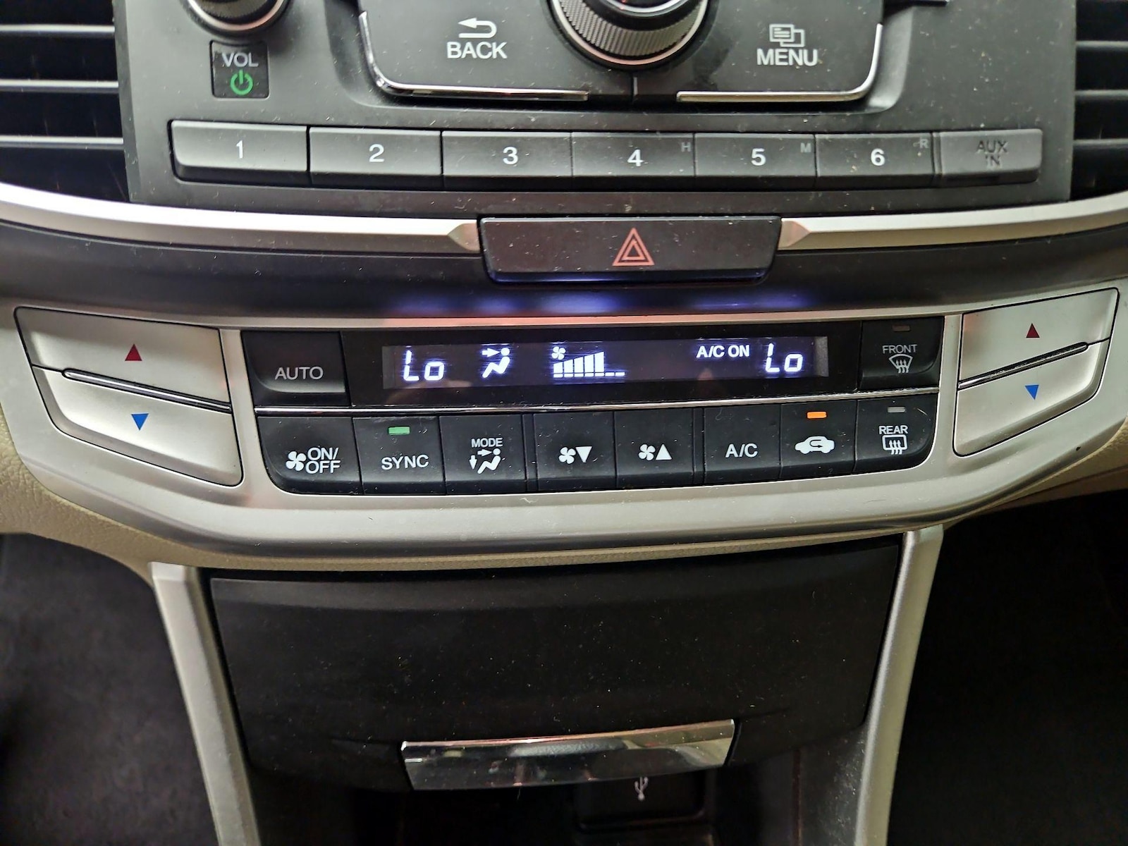 2015 Honda Accord LX - Photo 17