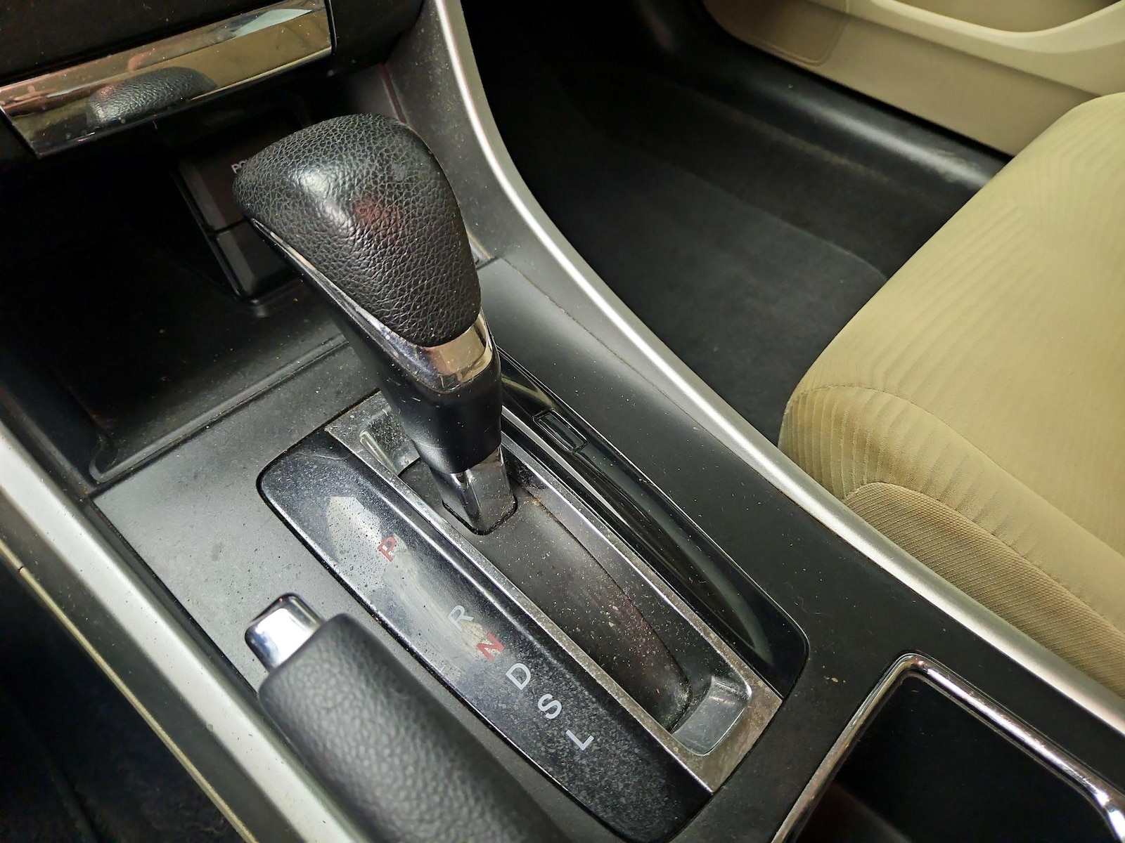 2015 Honda Accord LX - Photo 18