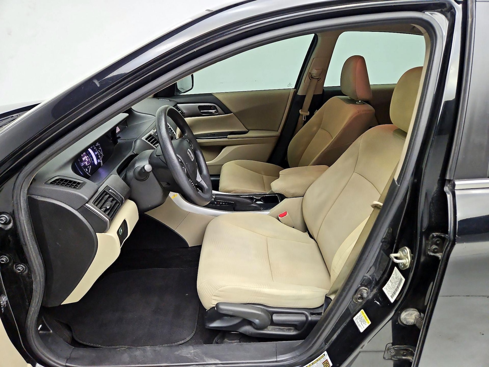 2015 Honda Accord LX - Photo 20