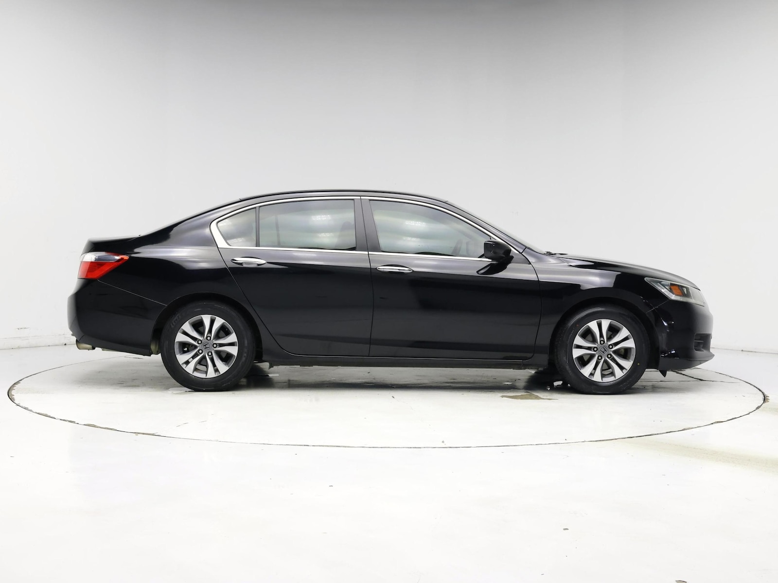2015 Honda Accord LX - Photo 8