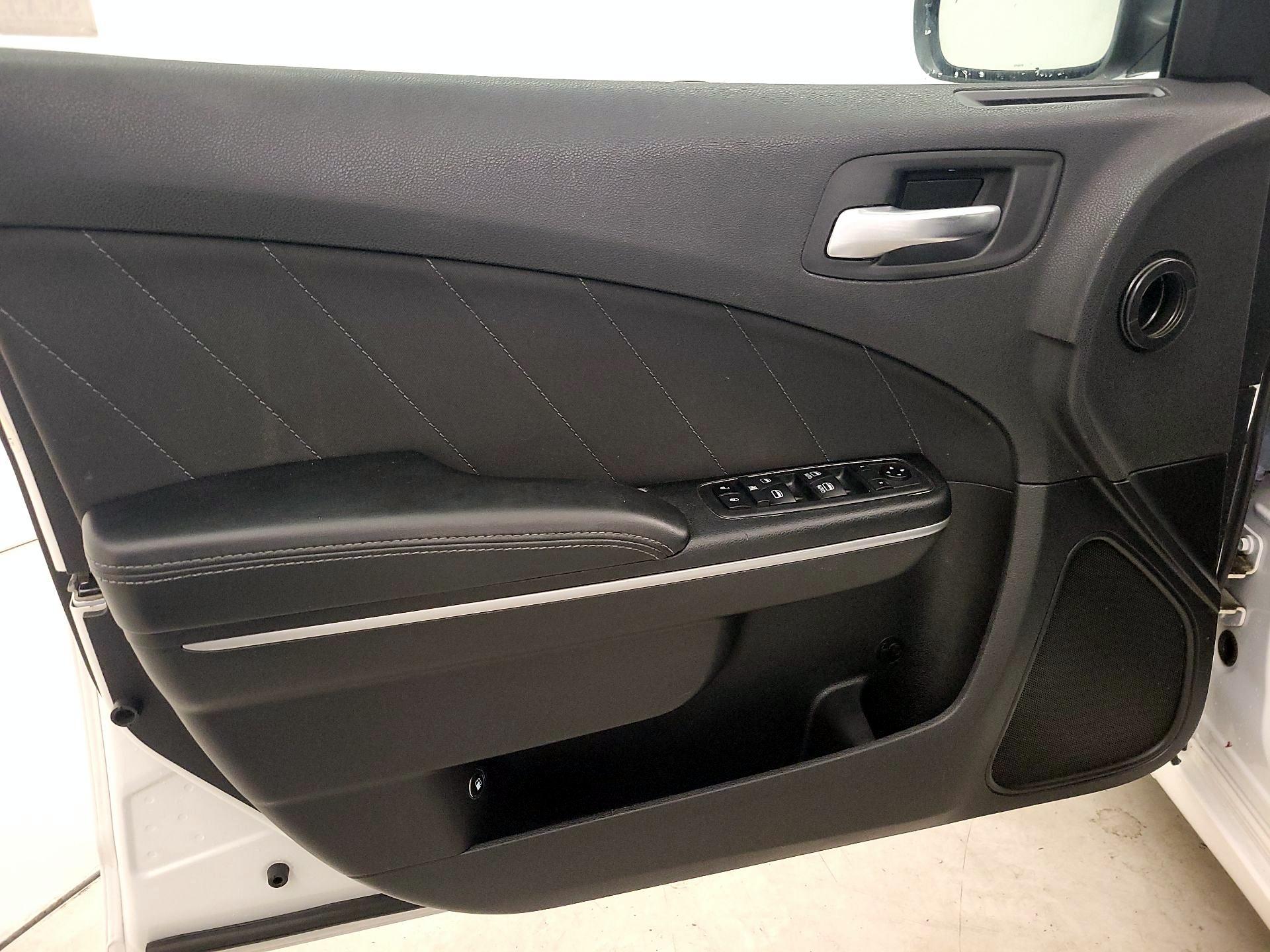 Thumbnail: 2019 Dodge Charger - 12