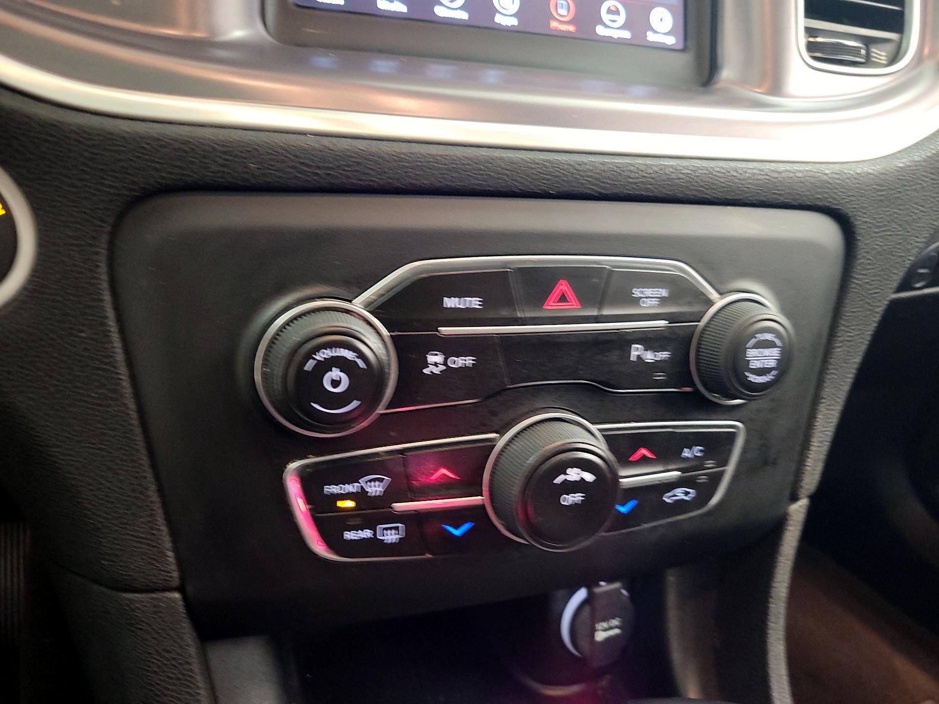 Thumbnail: 2019 Dodge Charger - 17