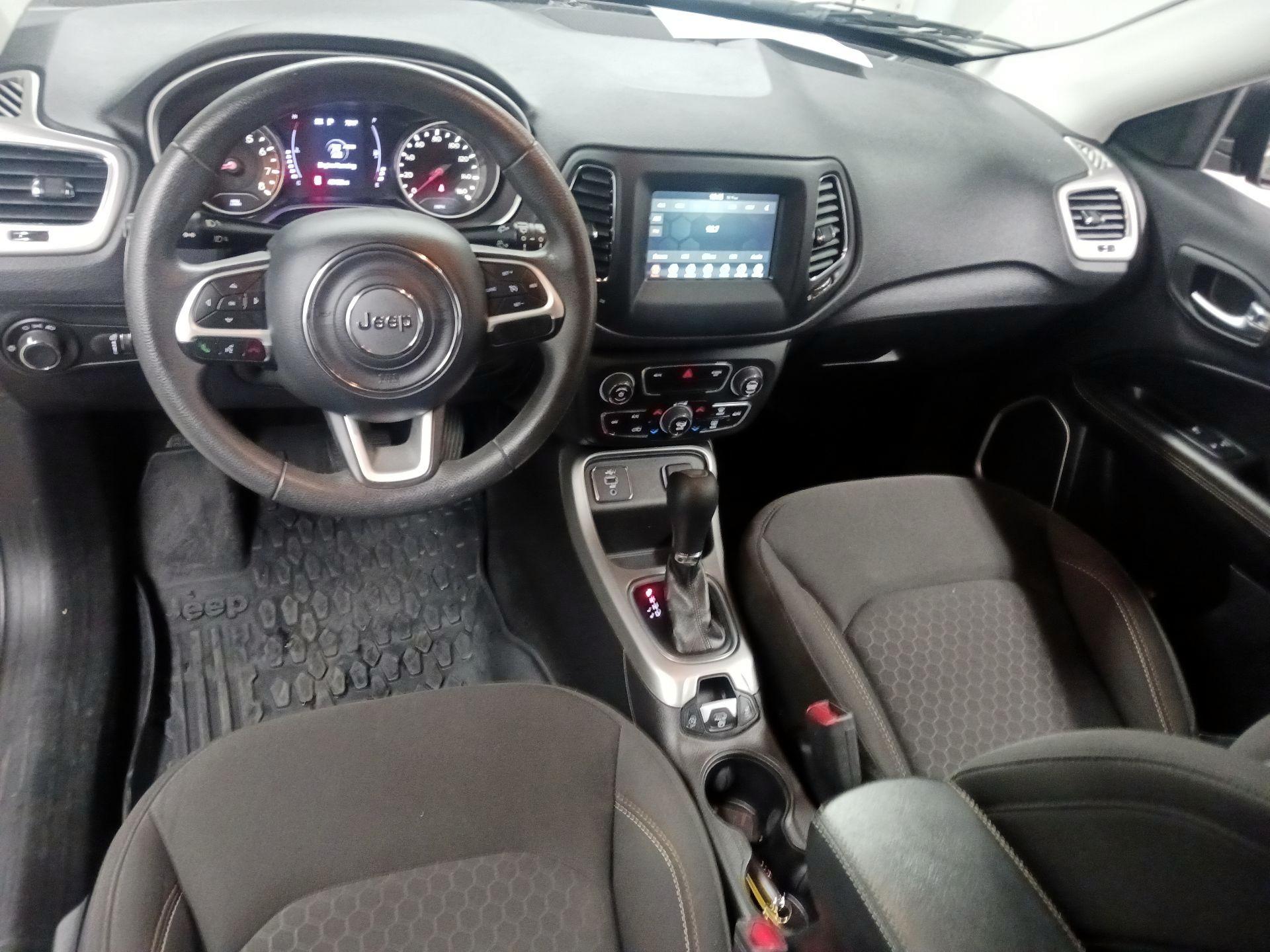 Thumbnail: 2020 Jeep Compass - 9