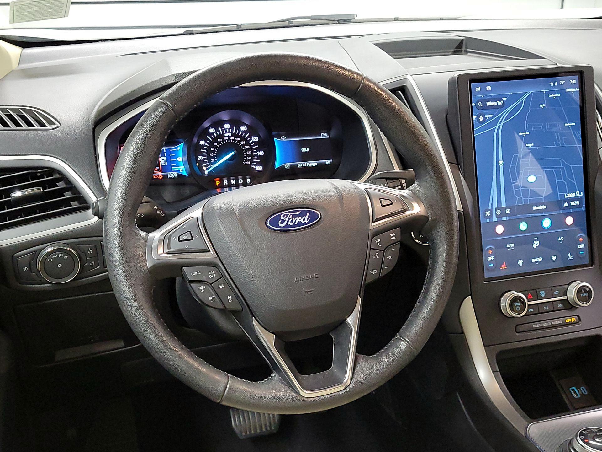 Thumbnail: 2021 Ford Edge - 10