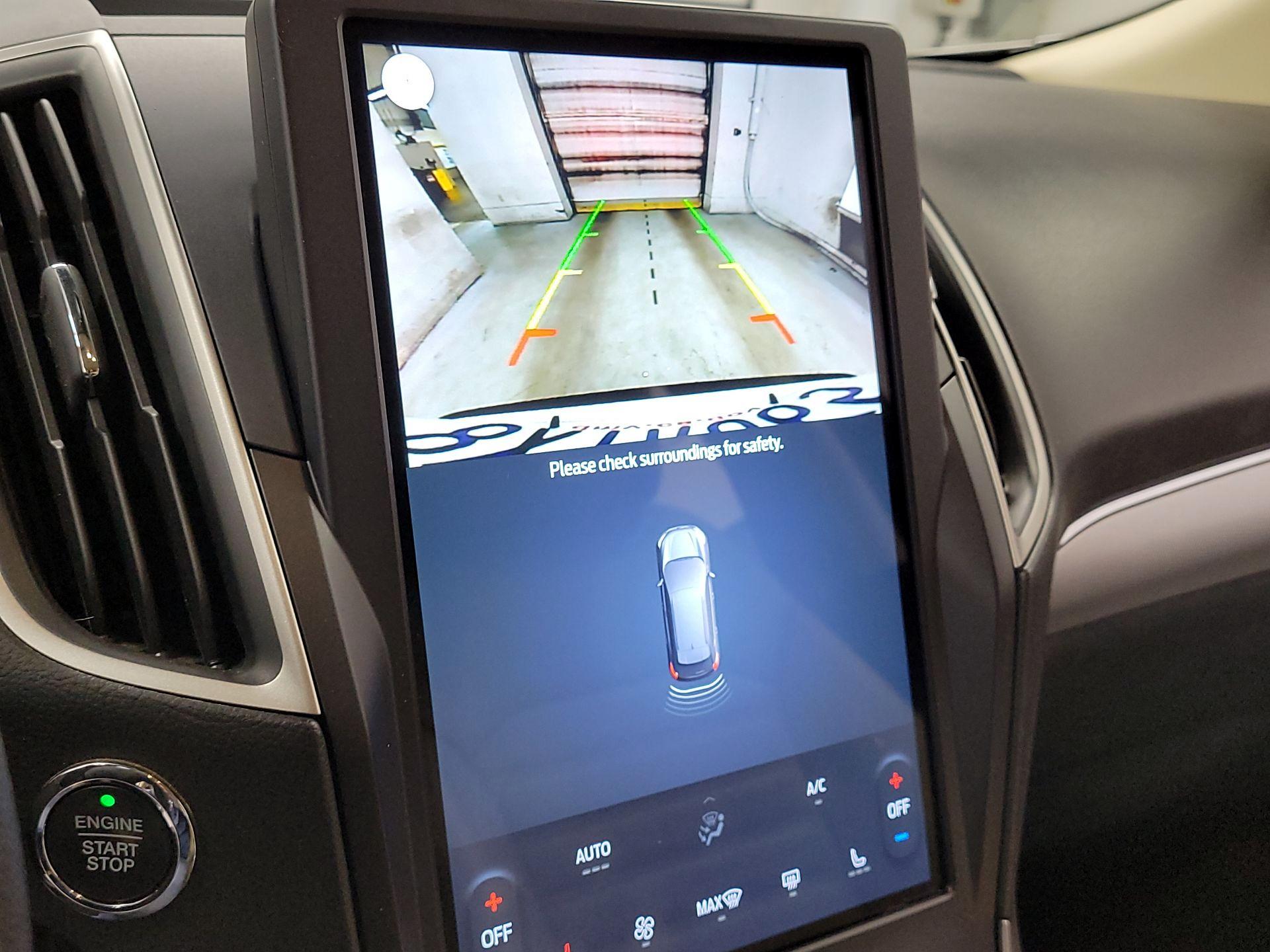 Thumbnail: 2021 Ford Edge - 15