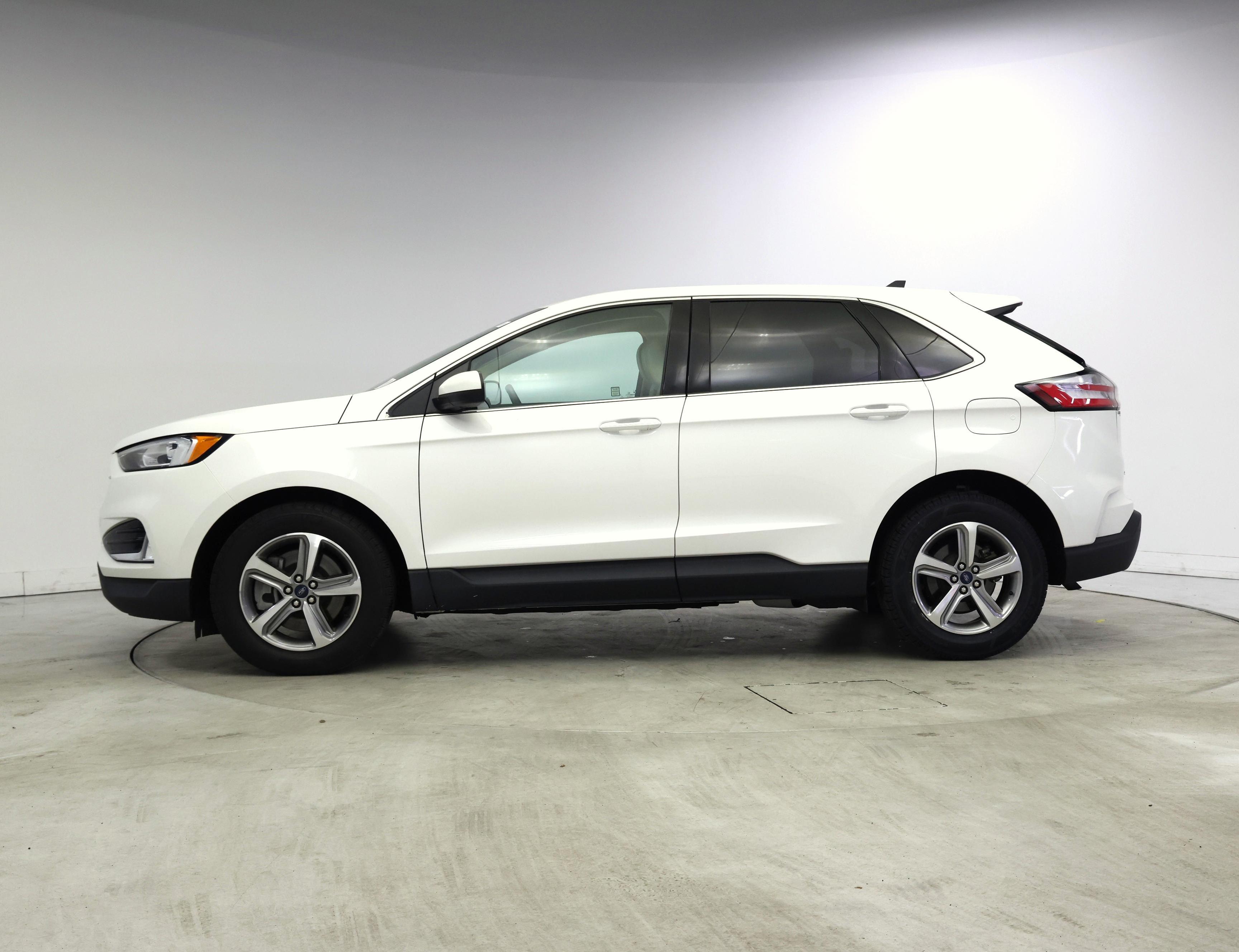 Thumbnail: 2021 Ford Edge - 3