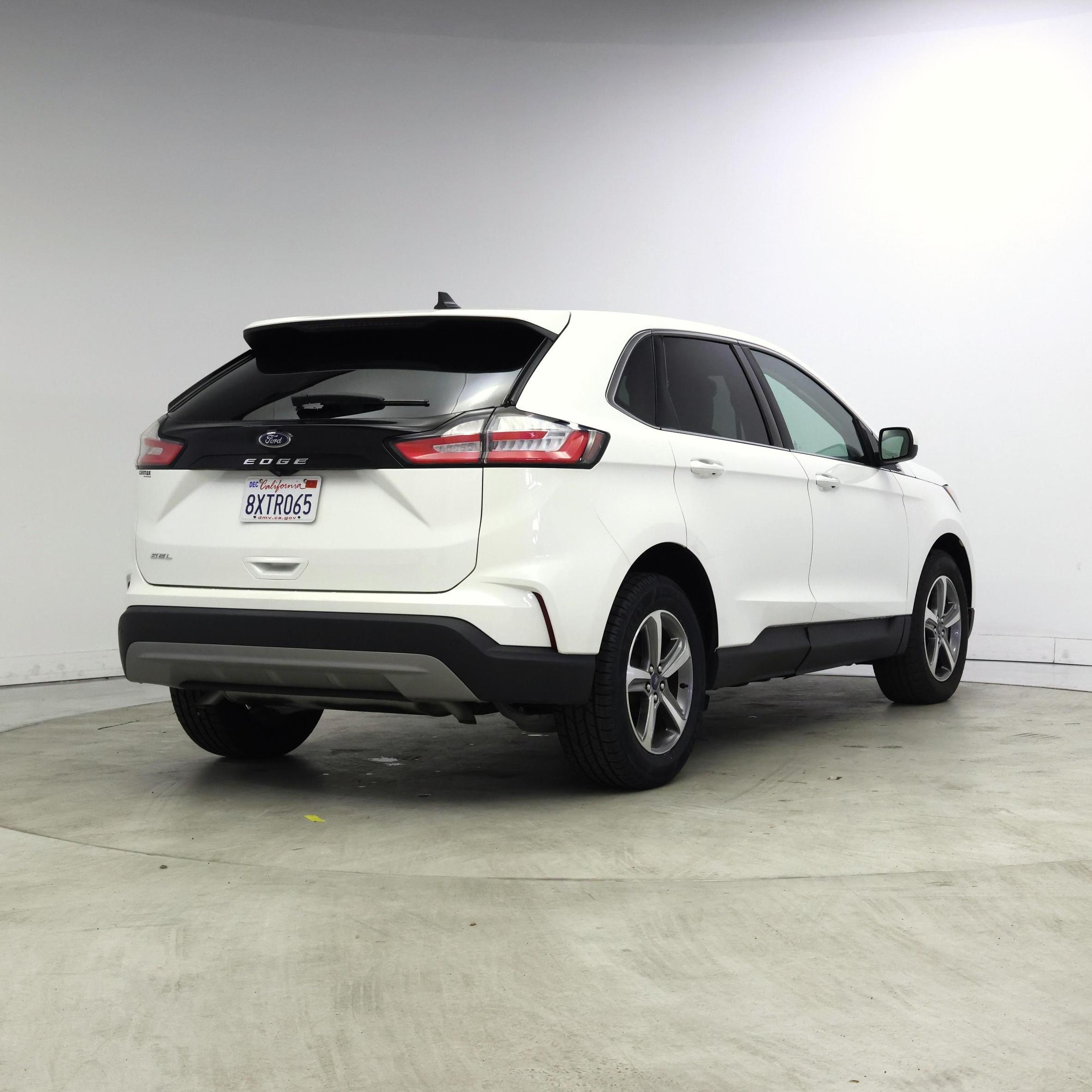 Thumbnail: 2021 Ford Edge - 8