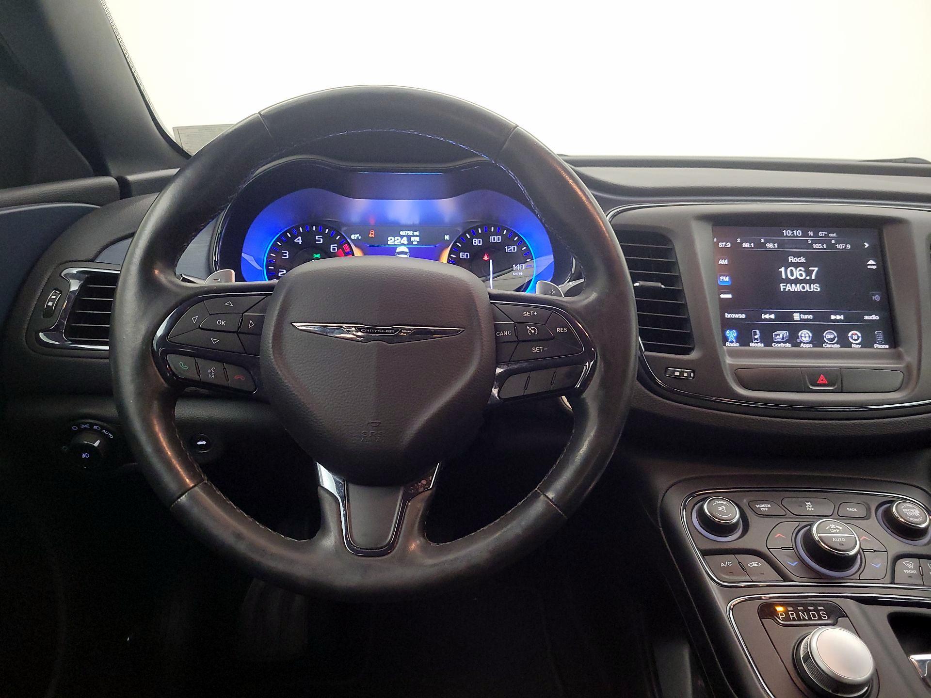 Thumbnail: 2015 Chrysler 200 - 10