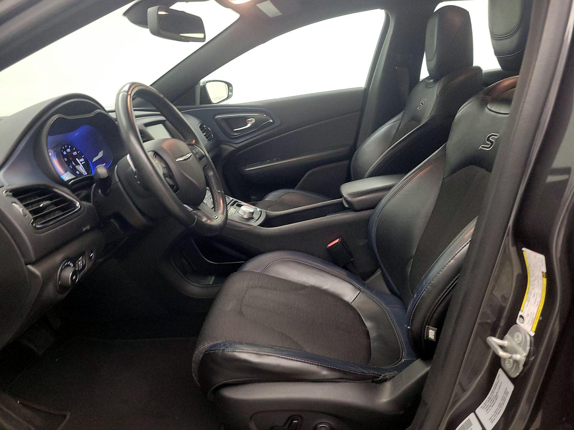 Thumbnail: 2015 Chrysler 200 - 11