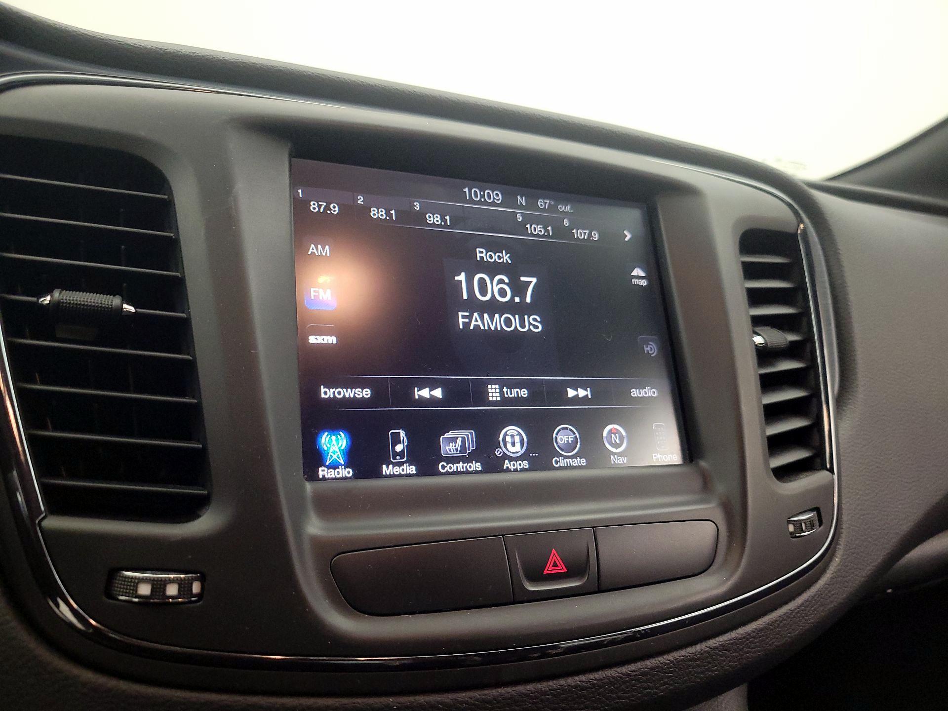 Thumbnail: 2015 Chrysler 200 - 15