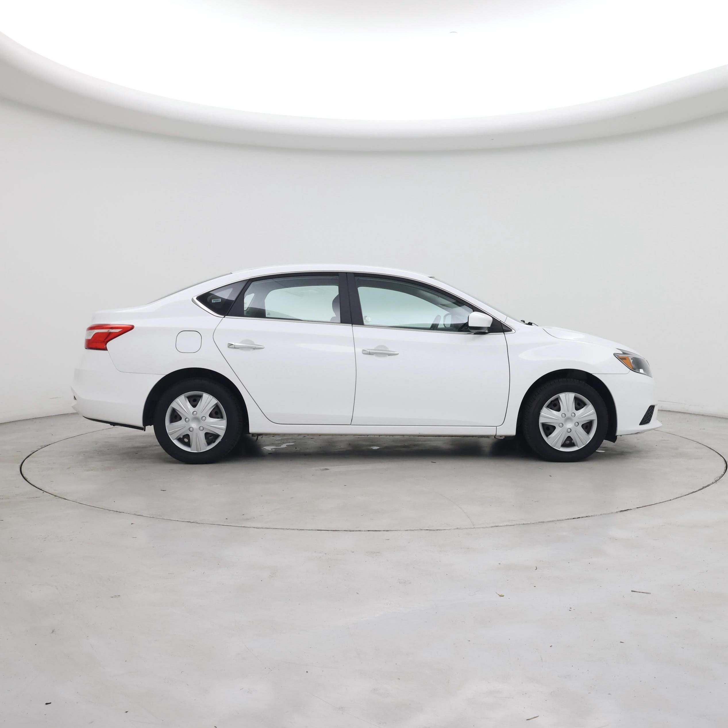 Thumbnail: 2018 Nissan Sentra - 7