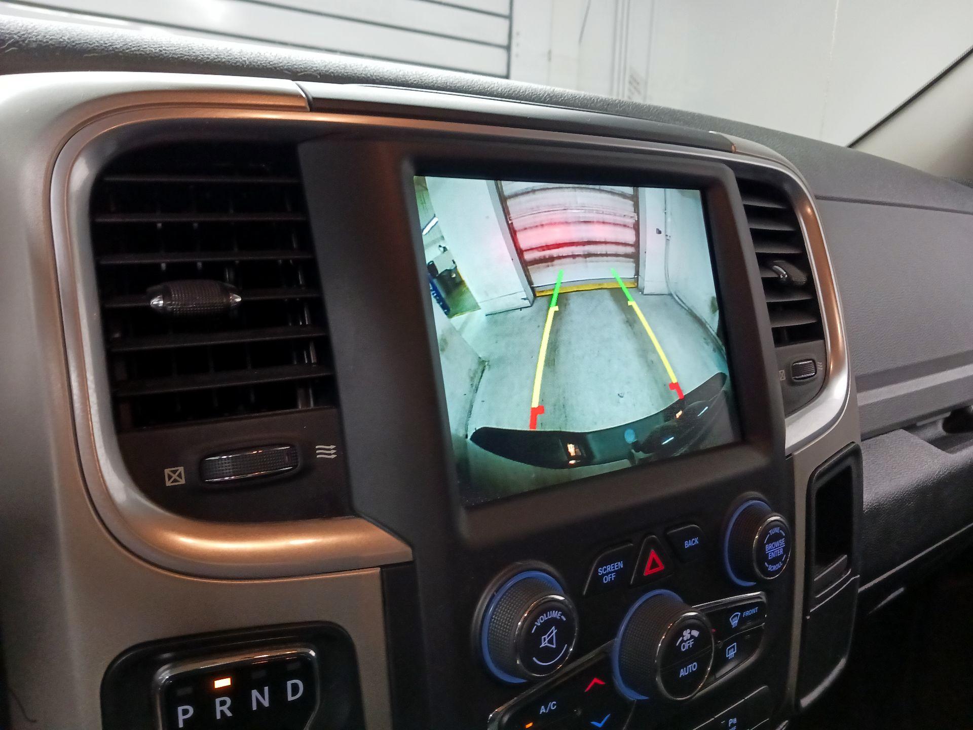 Thumbnail: 2020 RAM 1500 Classic - 14