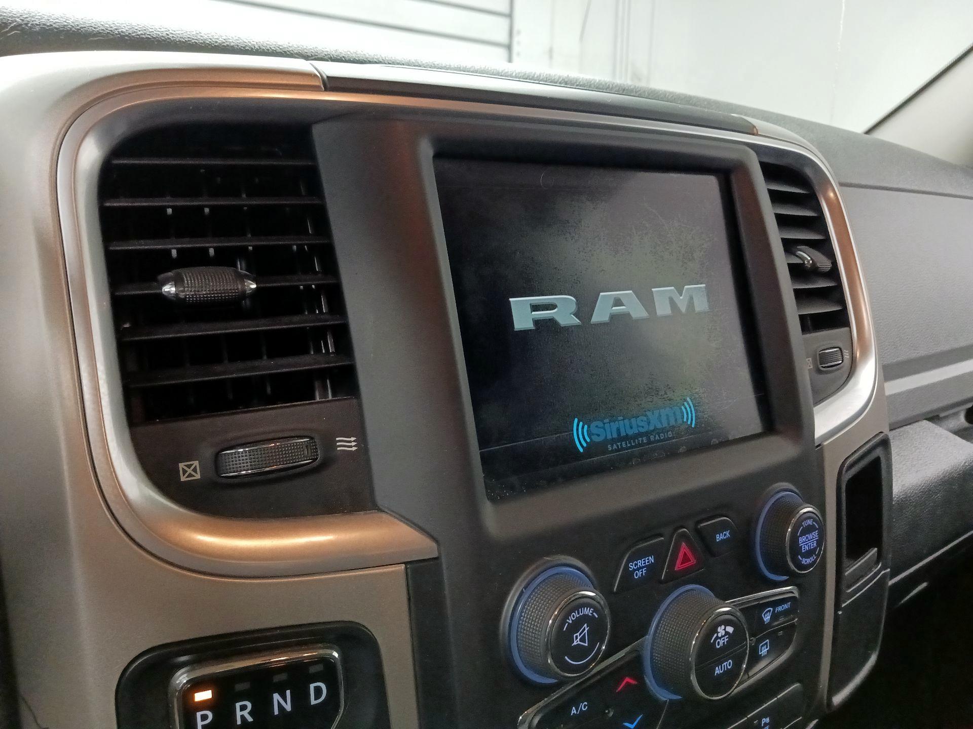 Thumbnail: 2020 RAM 1500 Classic - 15