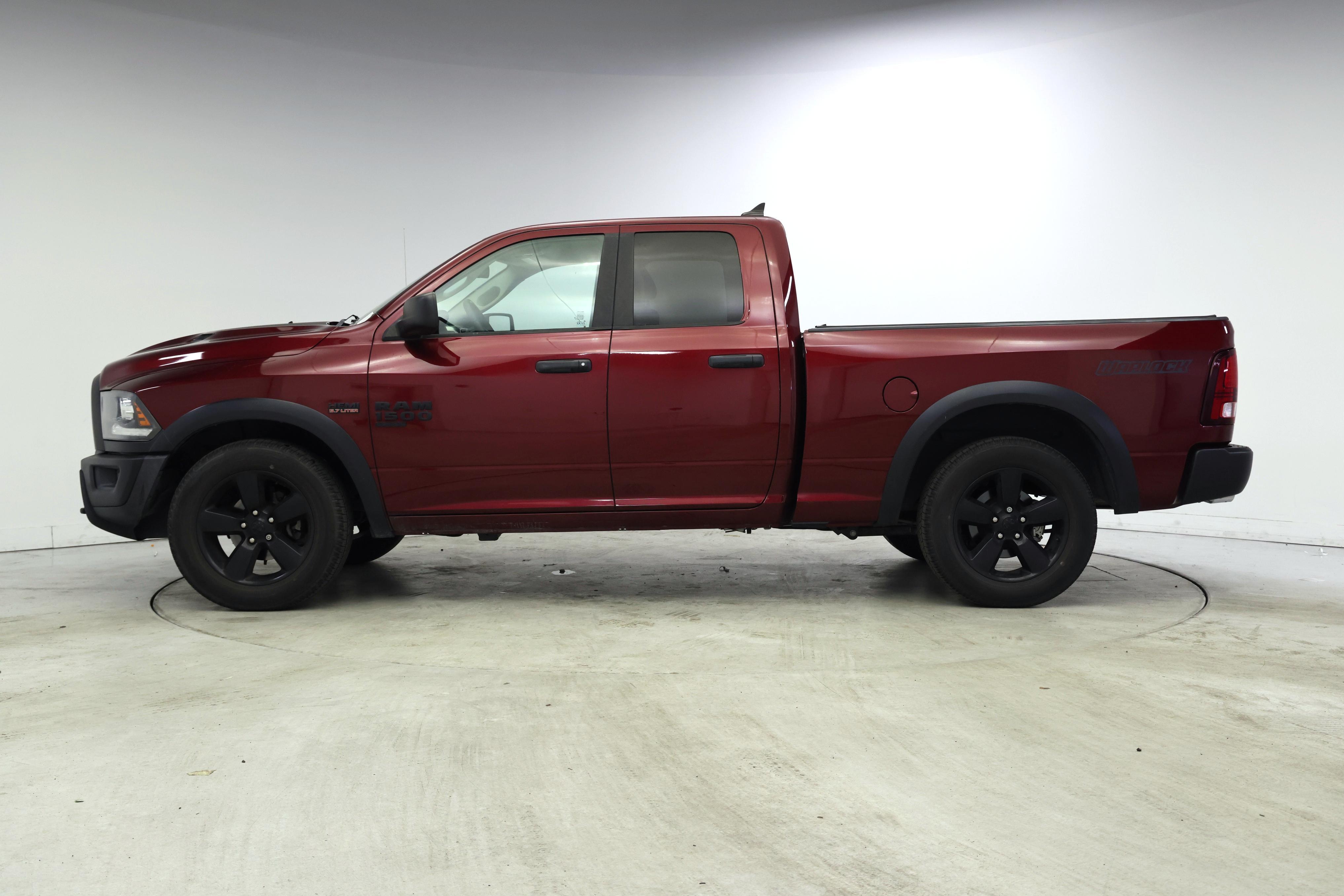 Thumbnail: 2020 RAM 1500 Classic - 3