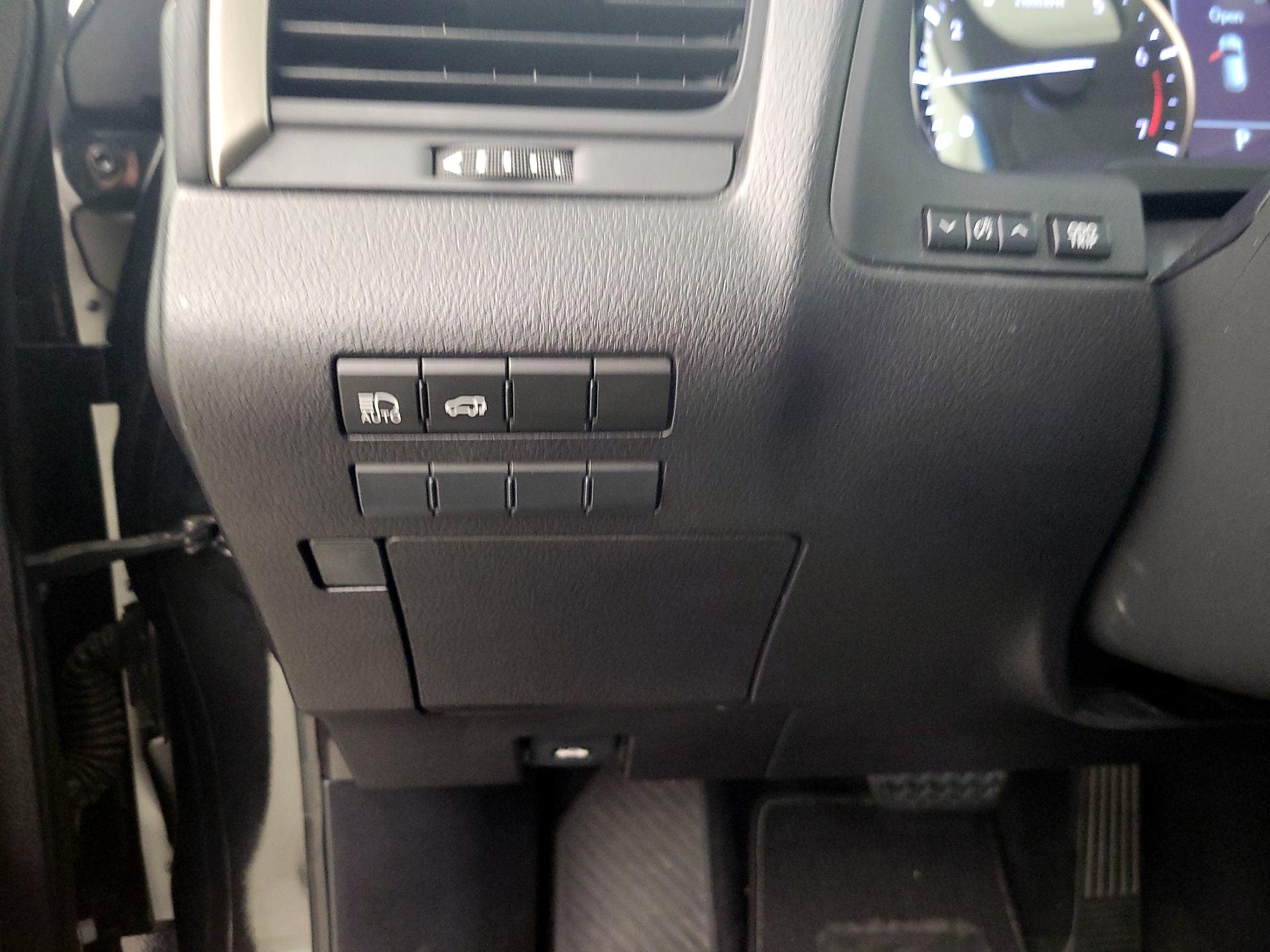 Thumbnail: 2019 Lexus RX - 13