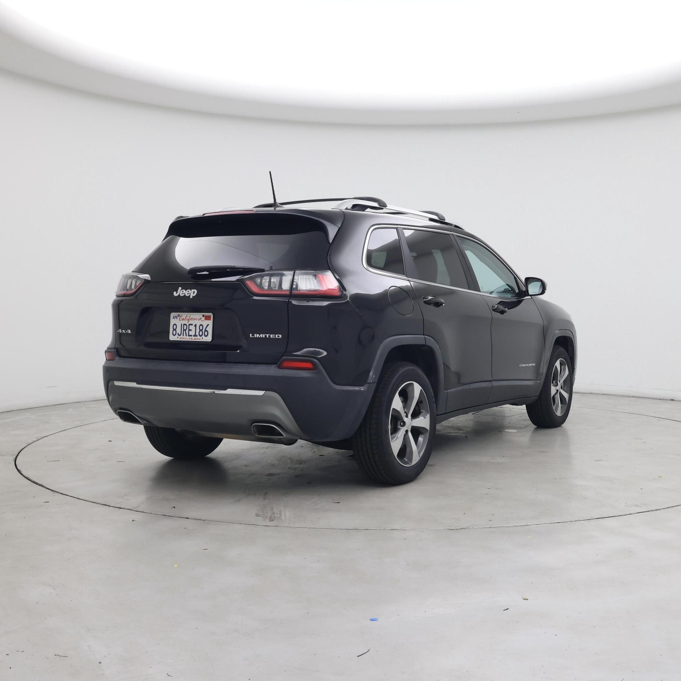 Thumbnail: 2019 Jeep Cherokee - 8