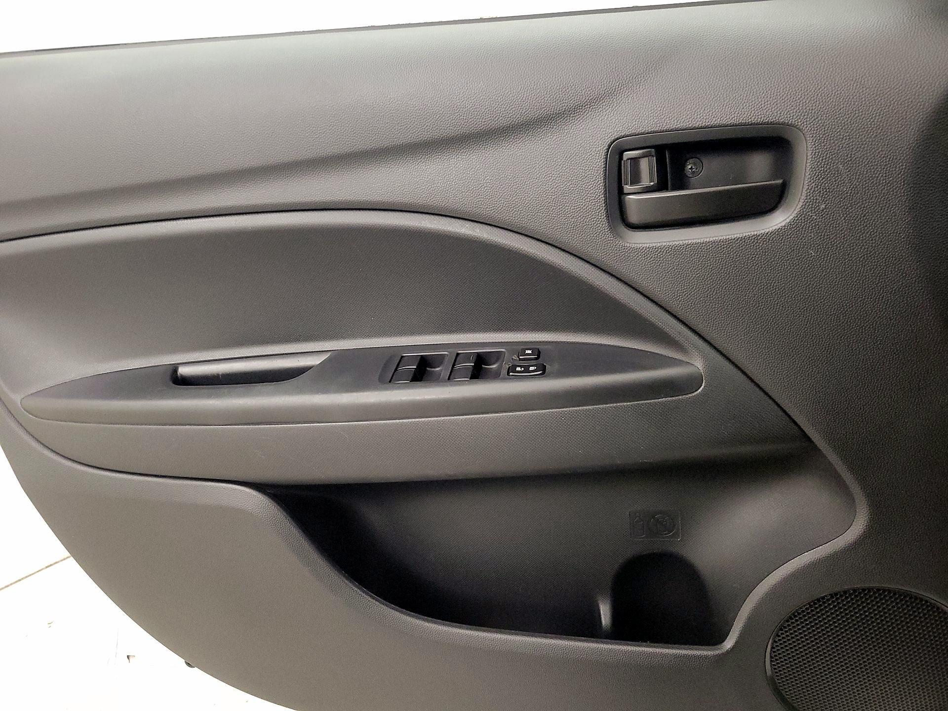 Thumbnail: 2015 Mitsubishi Mirage - 12