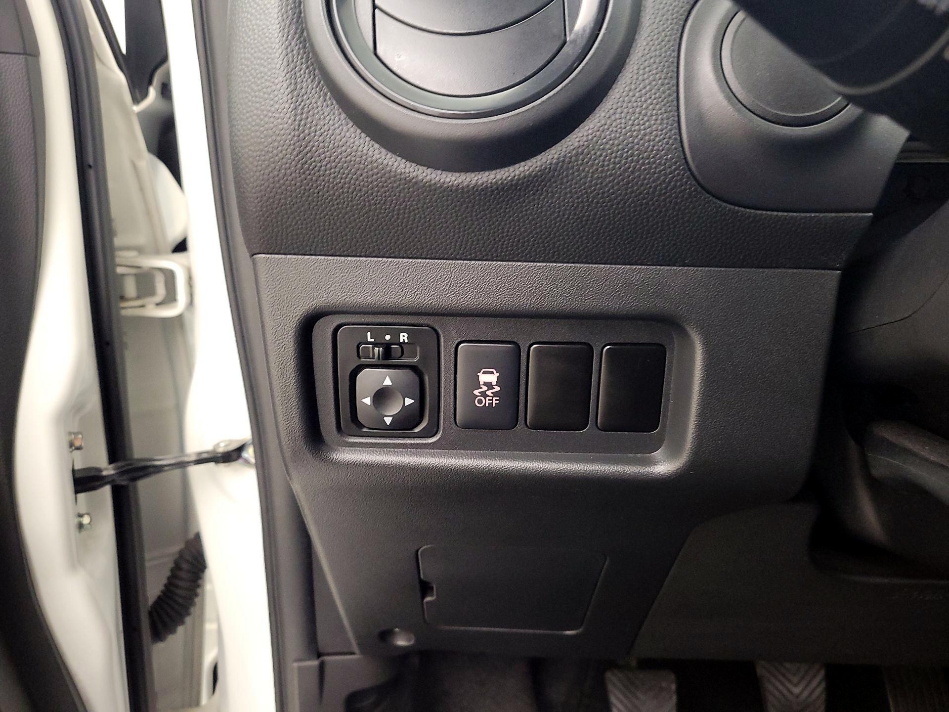 Thumbnail: 2015 Mitsubishi Mirage - 13