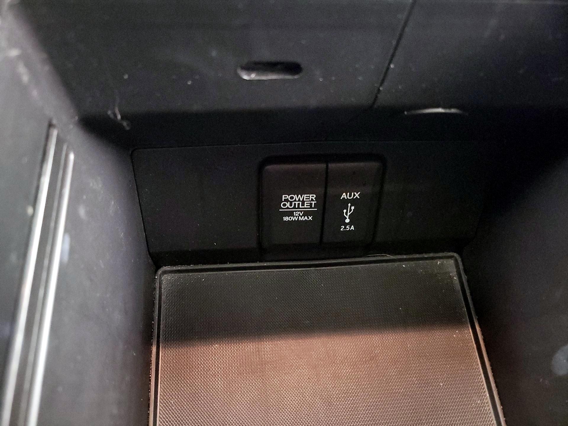 Thumbnail: 2017 Honda Pilot - 18