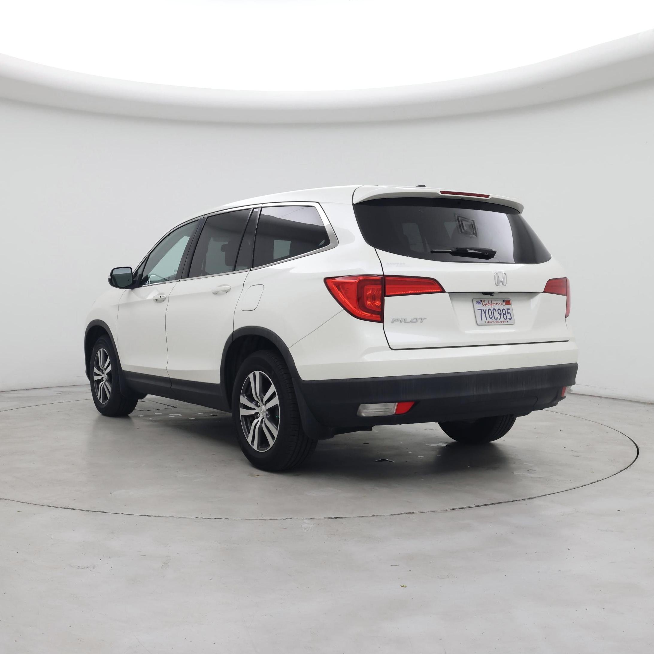 Thumbnail: 2017 Honda Pilot - 2