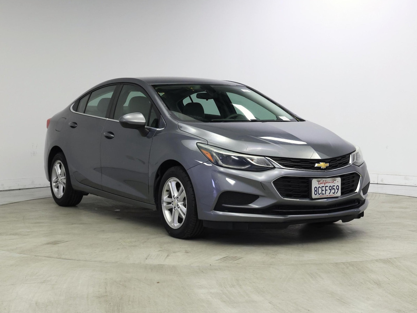 2018 Chevrolet Cruze LT - Photo 2