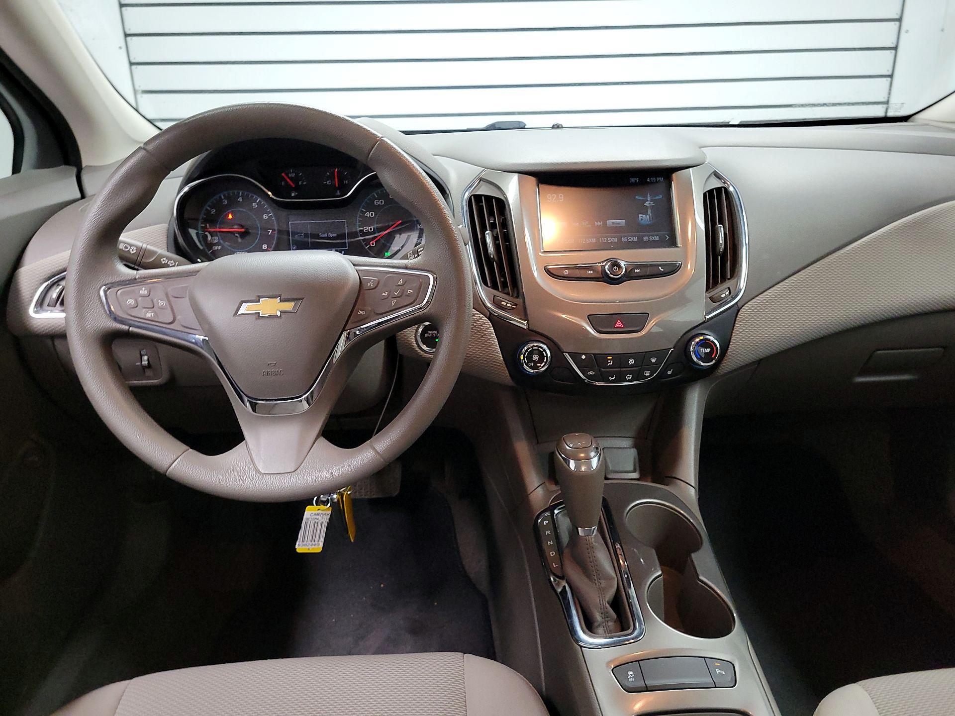 Thumbnail: 2018 Chevrolet Cruze - 9