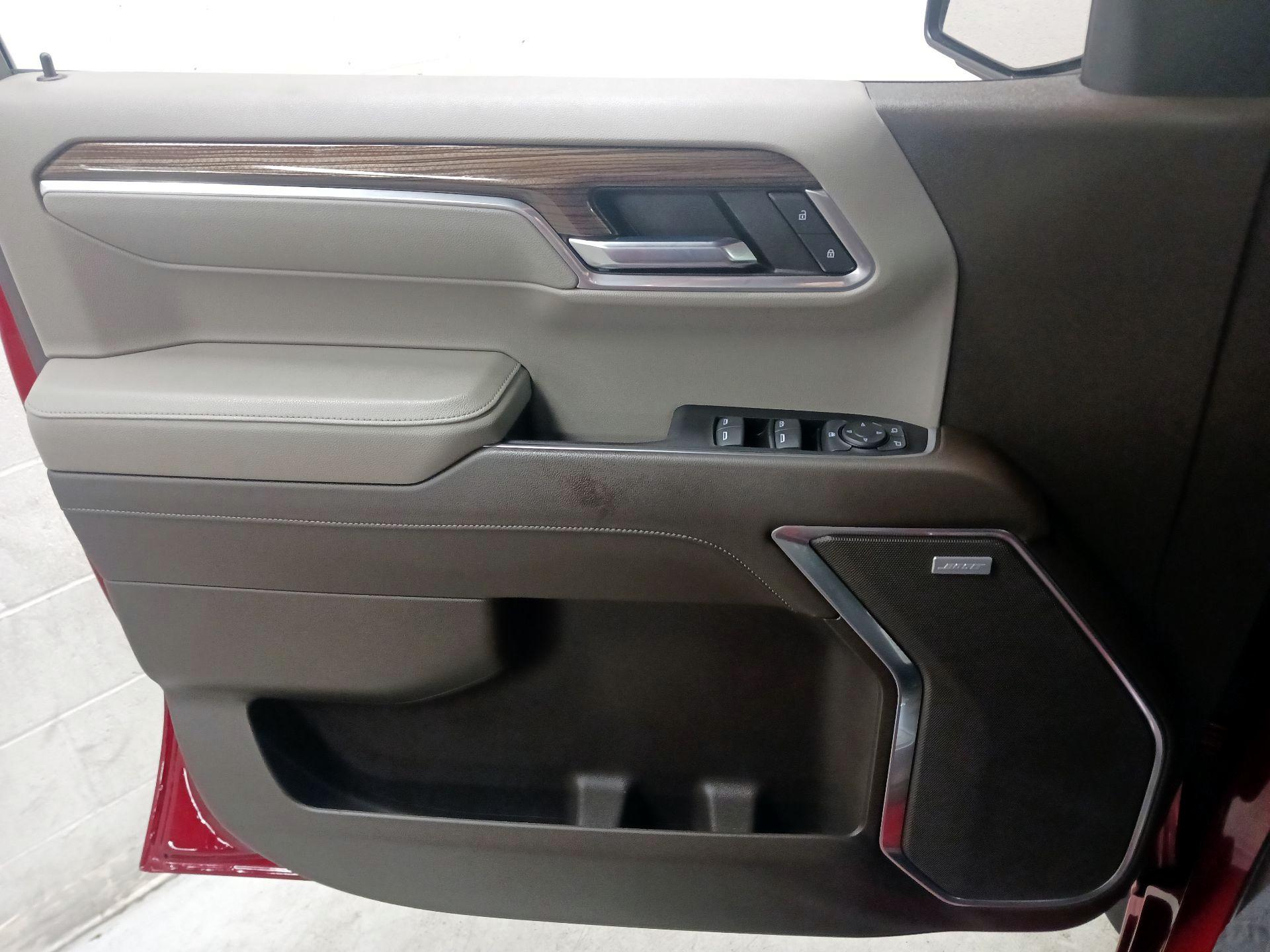 Thumbnail: 2022 Chevrolet Silverado 1500 - 12