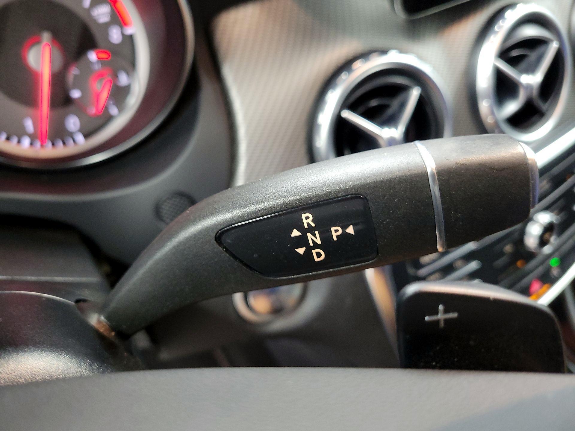 Thumbnail: 2017 Mercedes-Benz GLA - 16