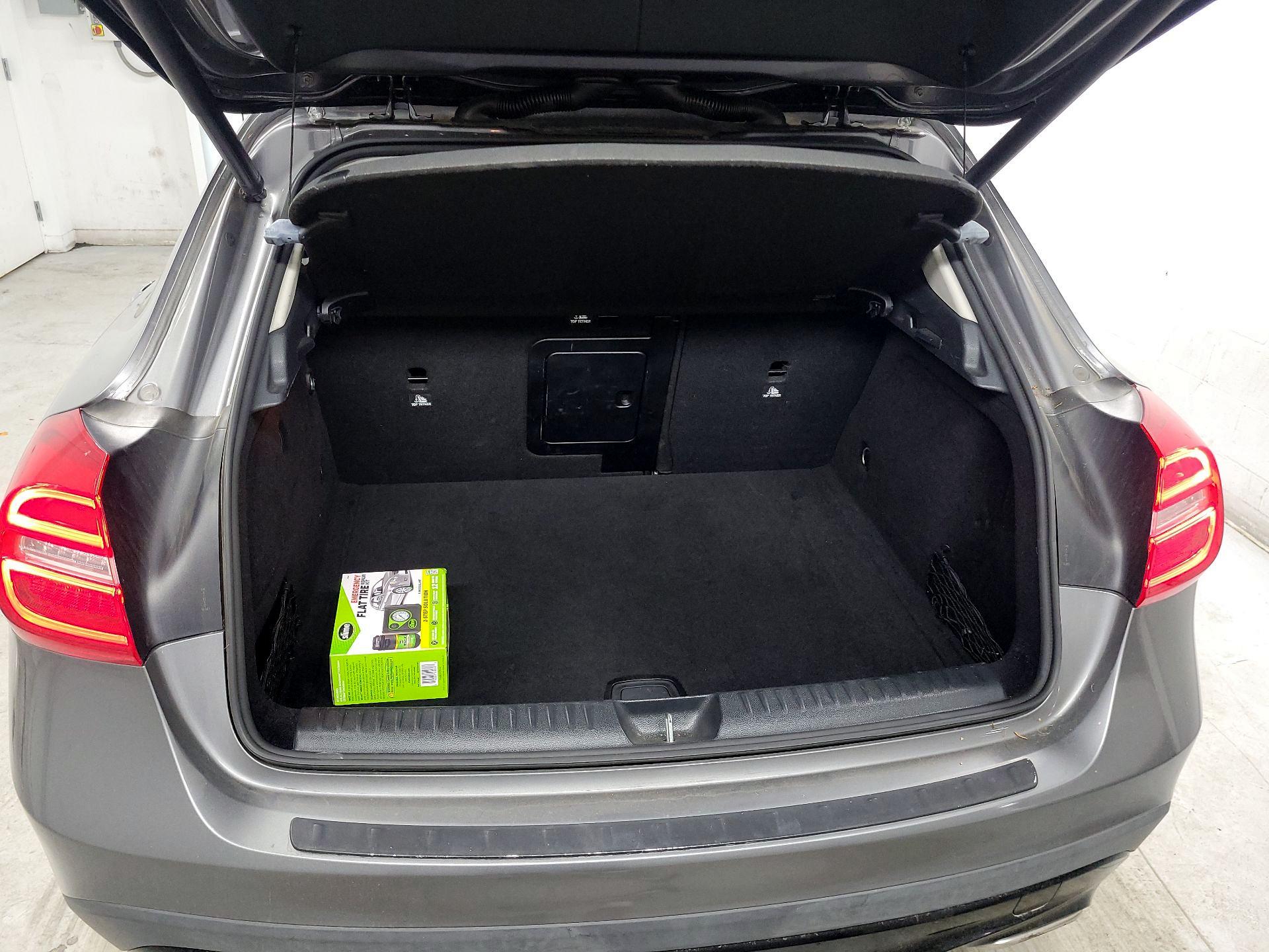 Thumbnail: 2017 Mercedes-Benz GLA - 18