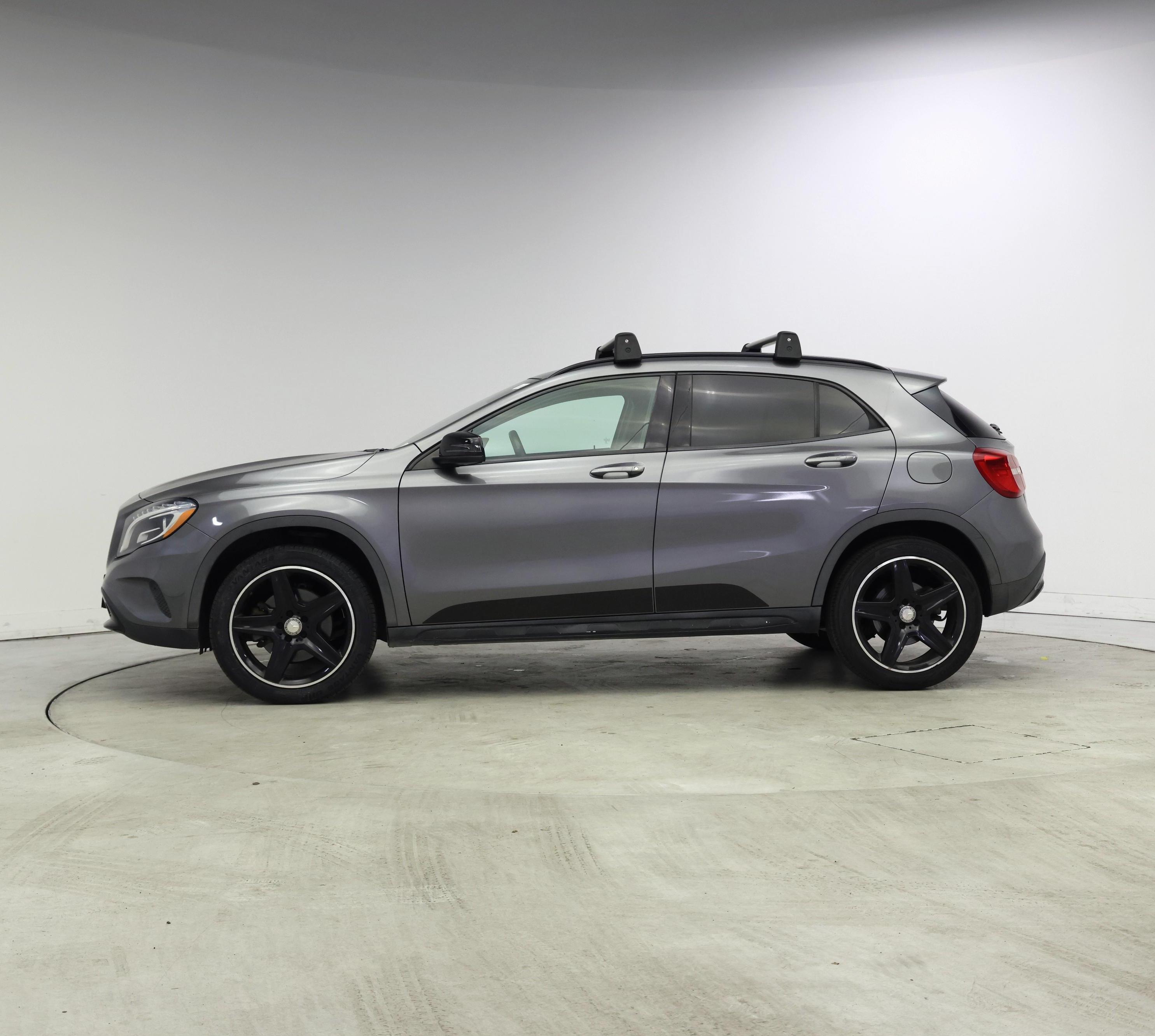 Thumbnail: 2017 Mercedes-Benz GLA - 3