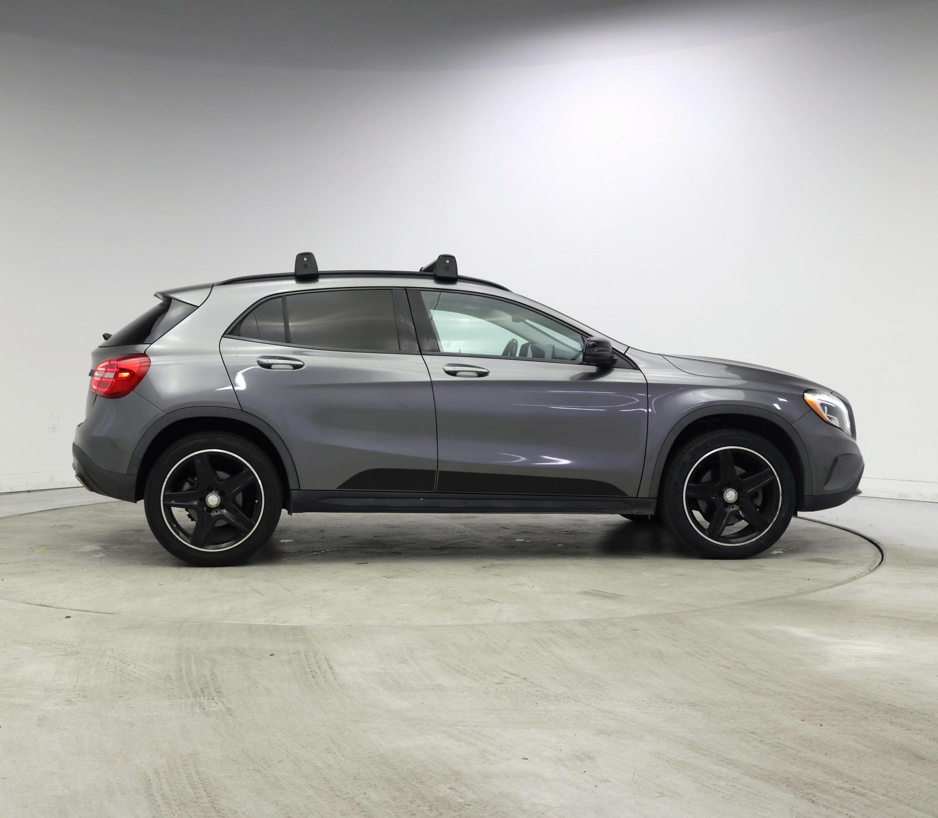 Thumbnail: 2017 Mercedes-Benz GLA - 7