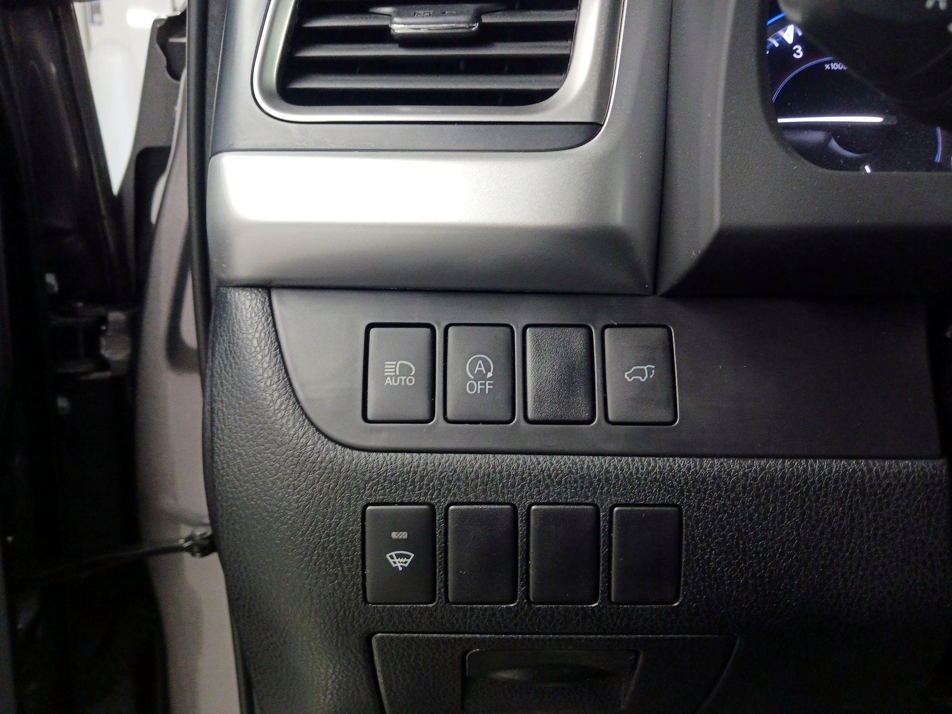 Thumbnail: 2017 Toyota Highlander - 13