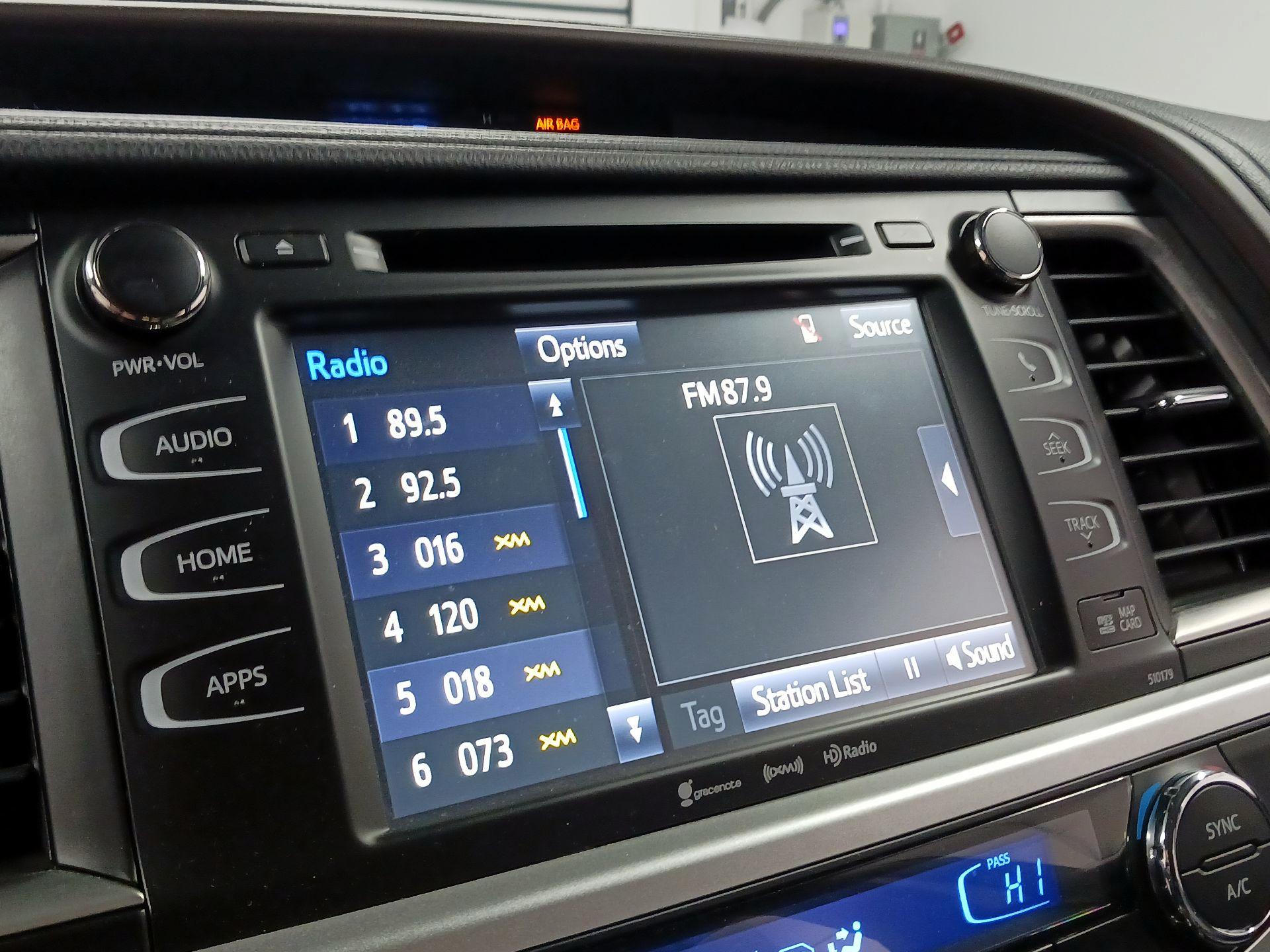 Thumbnail: 2017 Toyota Highlander - 16