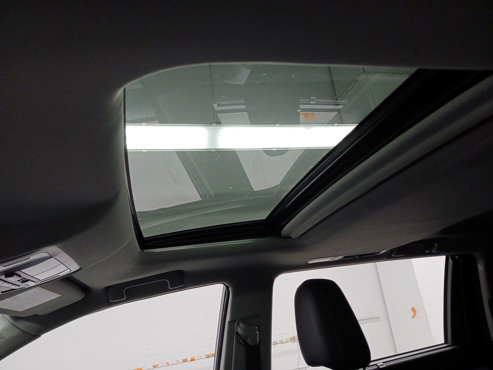 Thumbnail: 2017 Toyota Highlander - 20