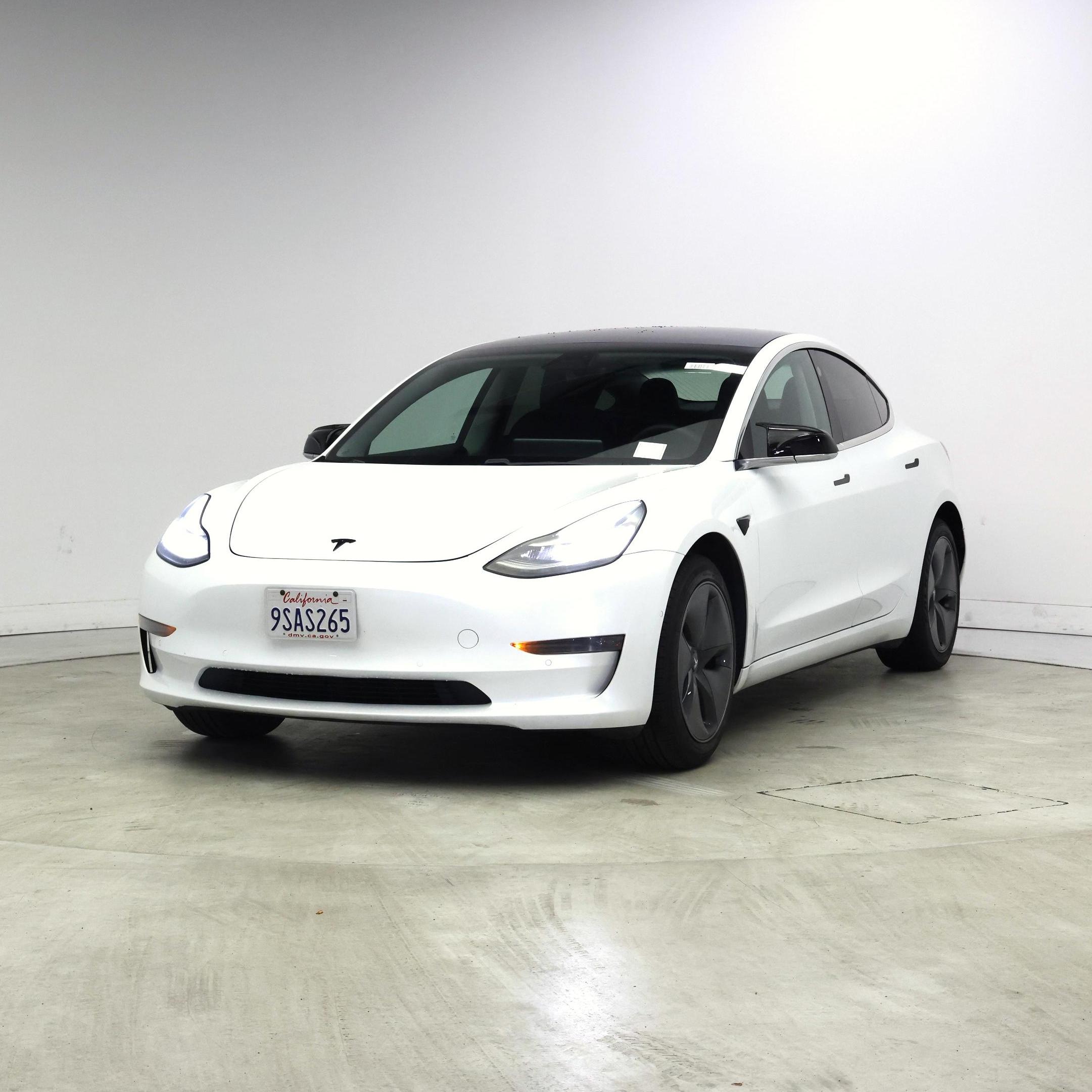 Thumbnail: 2019 Tesla Model 3 - 4