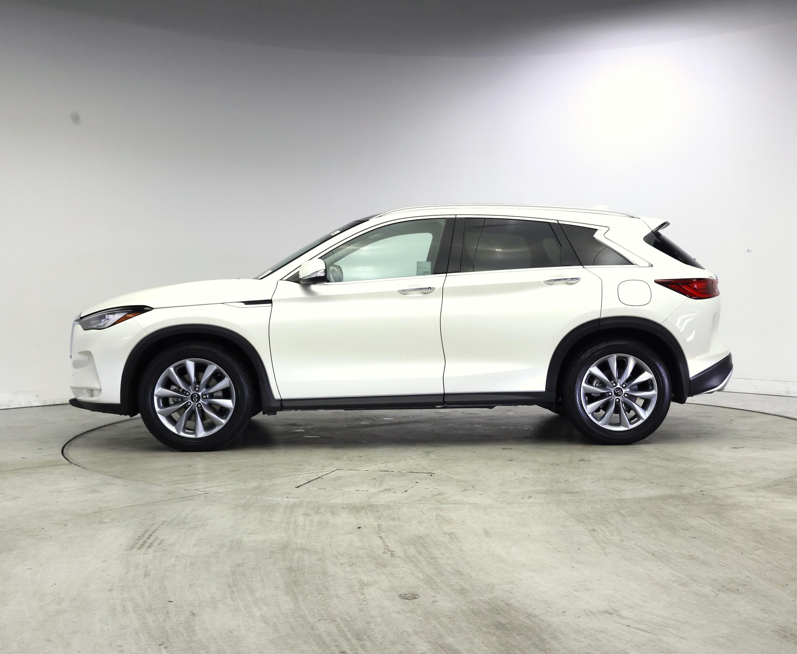 Thumbnail: 2022 INFINITI QX50 - 3