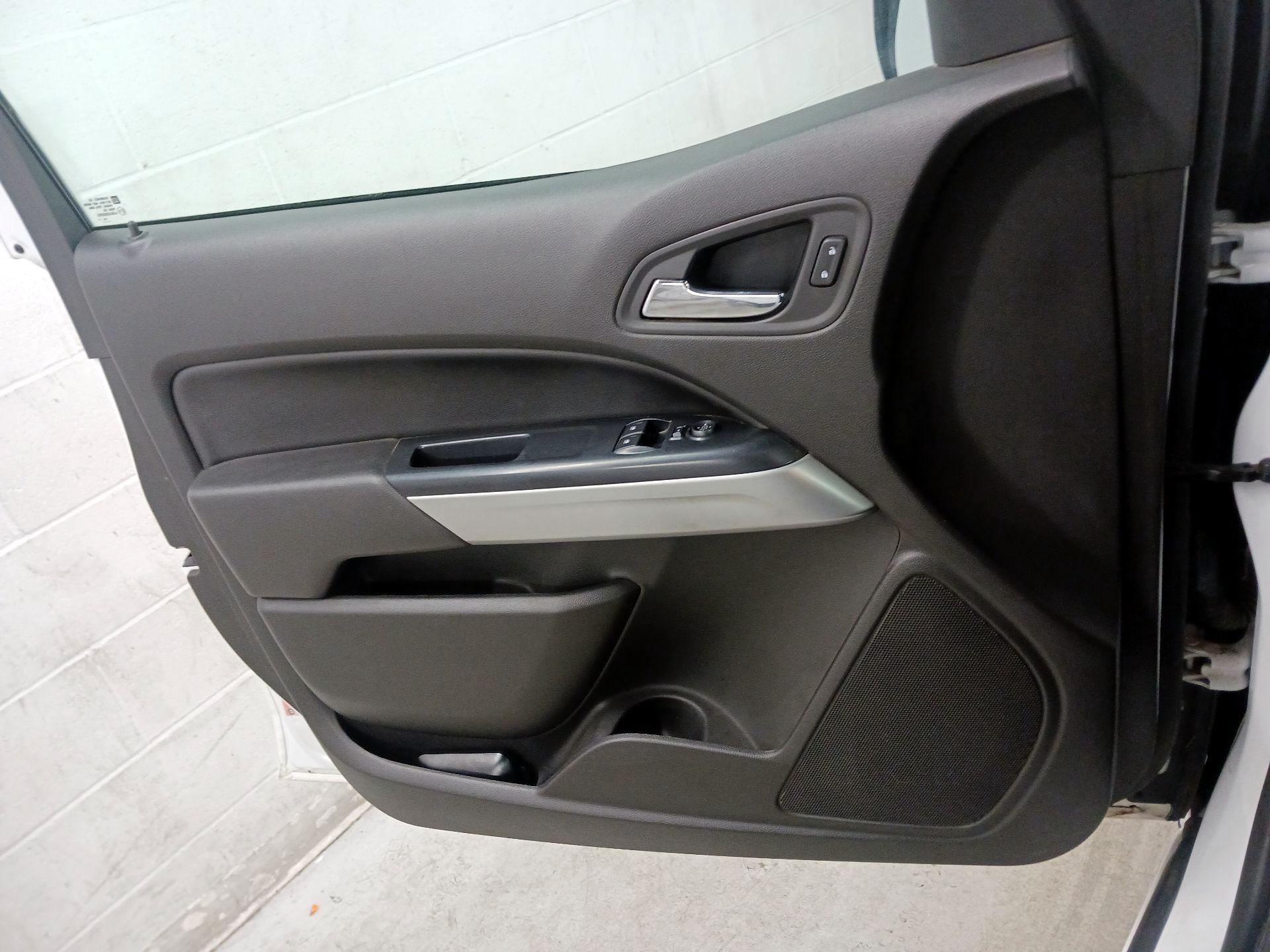 Thumbnail: 2015 Chevrolet Colorado - 12