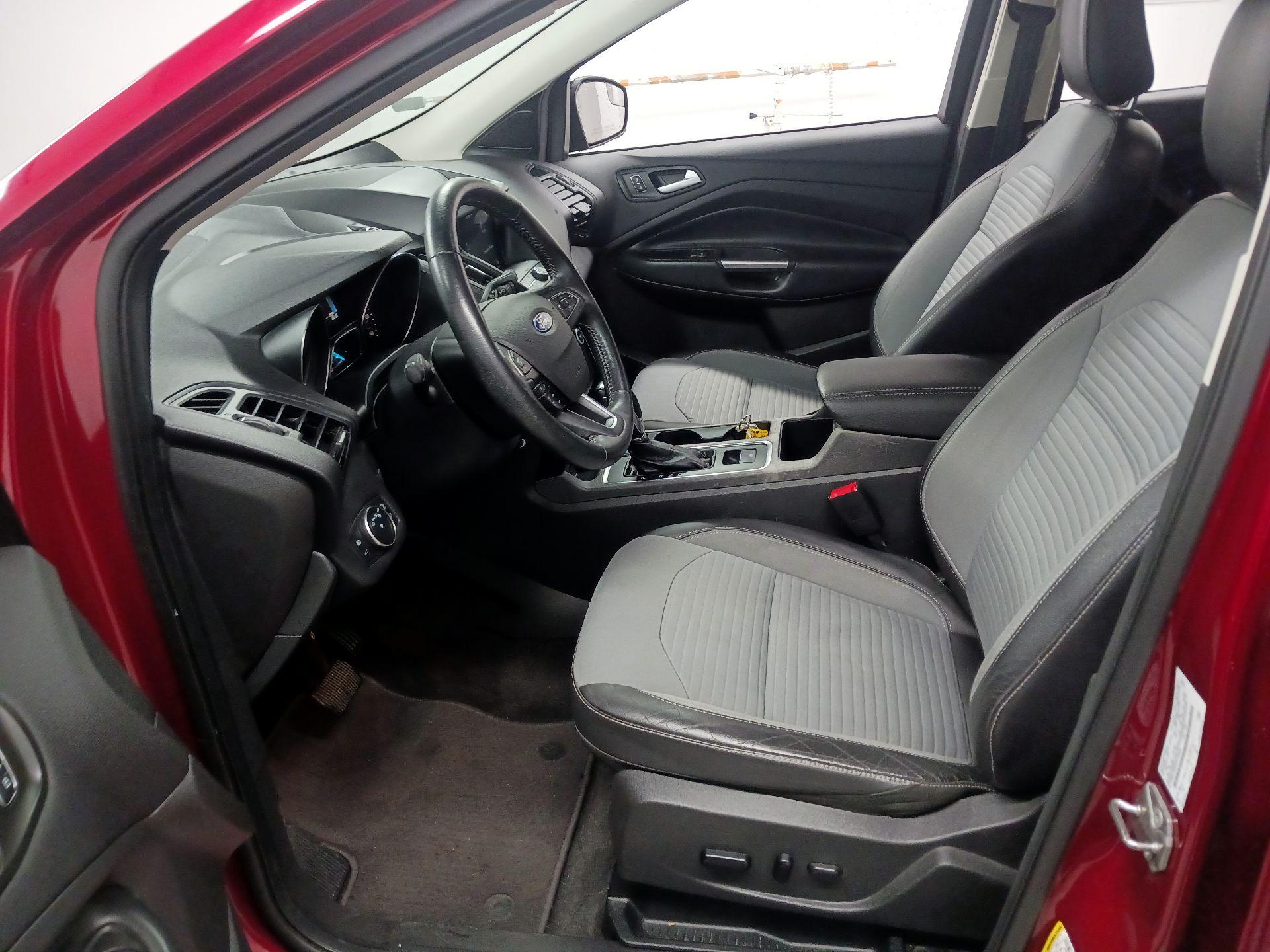 Thumbnail: 2019 Ford Escape - 11