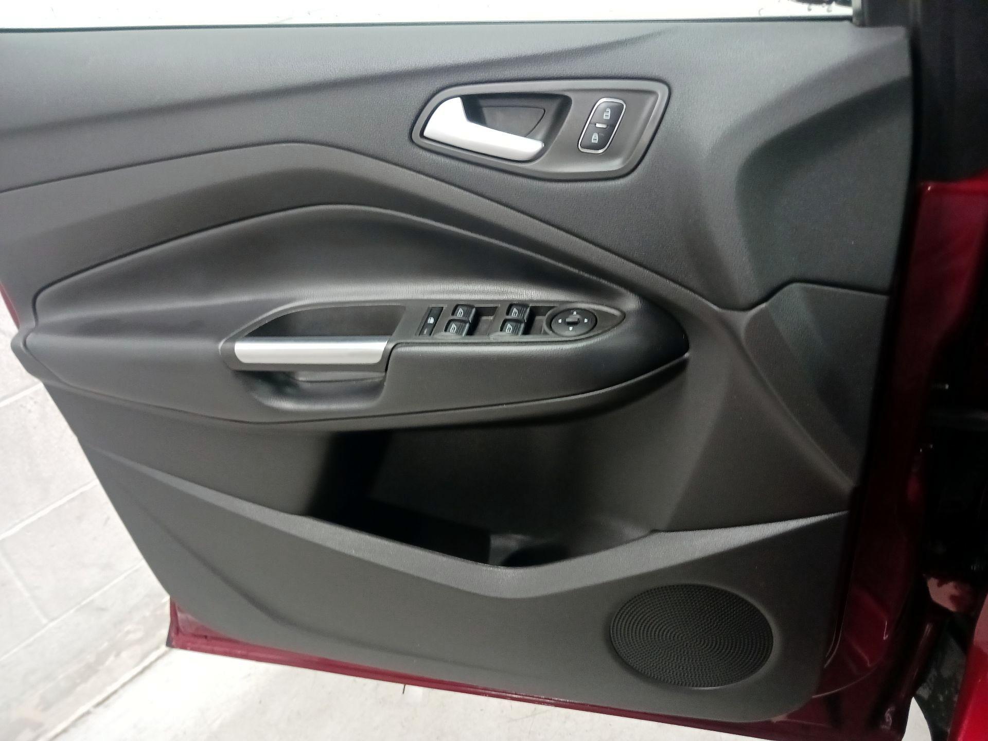 Thumbnail: 2019 Ford Escape - 12