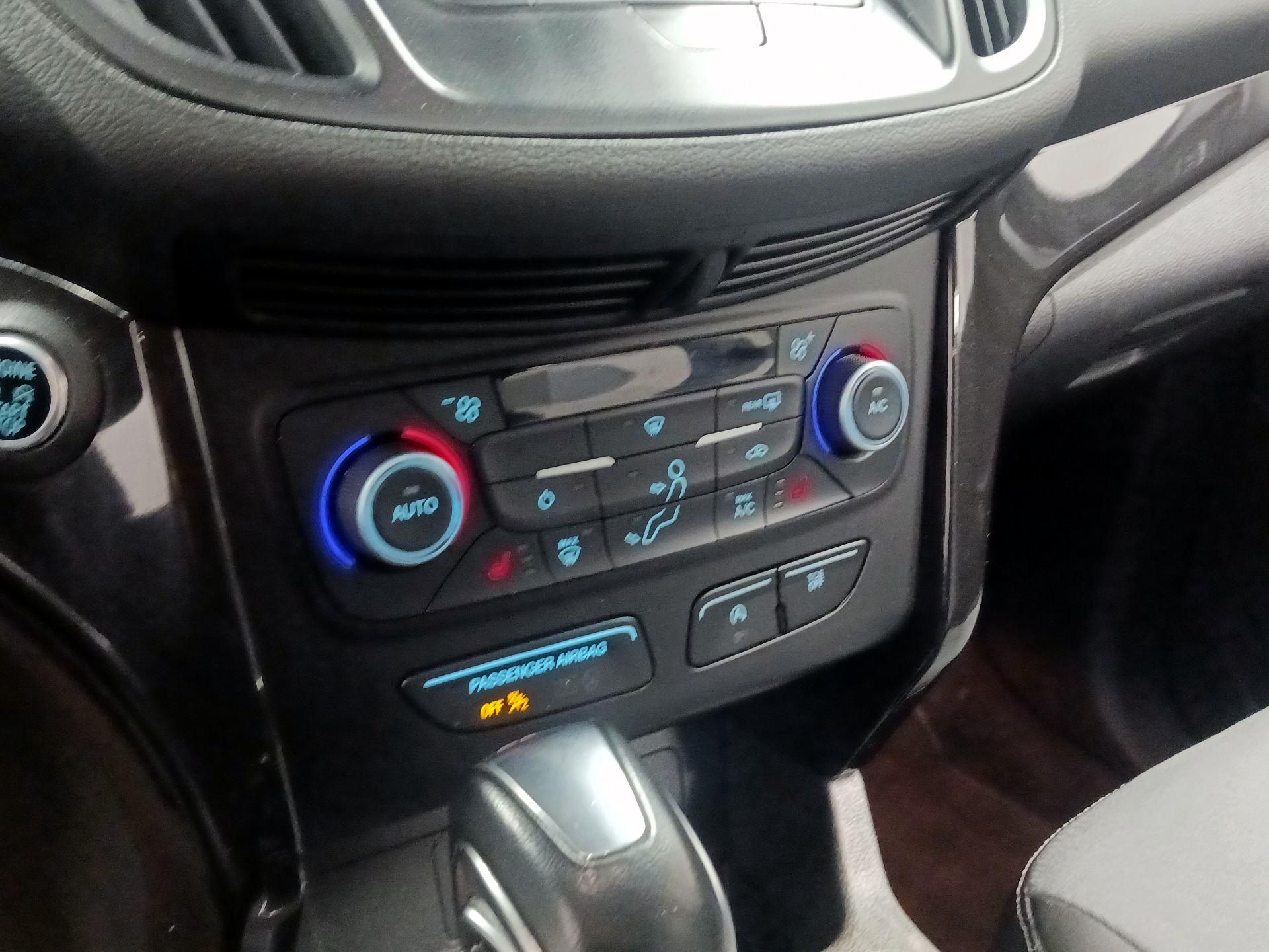 Thumbnail: 2019 Ford Escape - 14