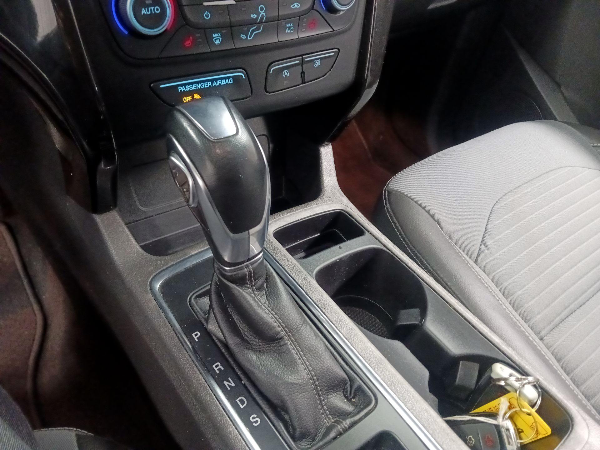 Thumbnail: 2019 Ford Escape - 15