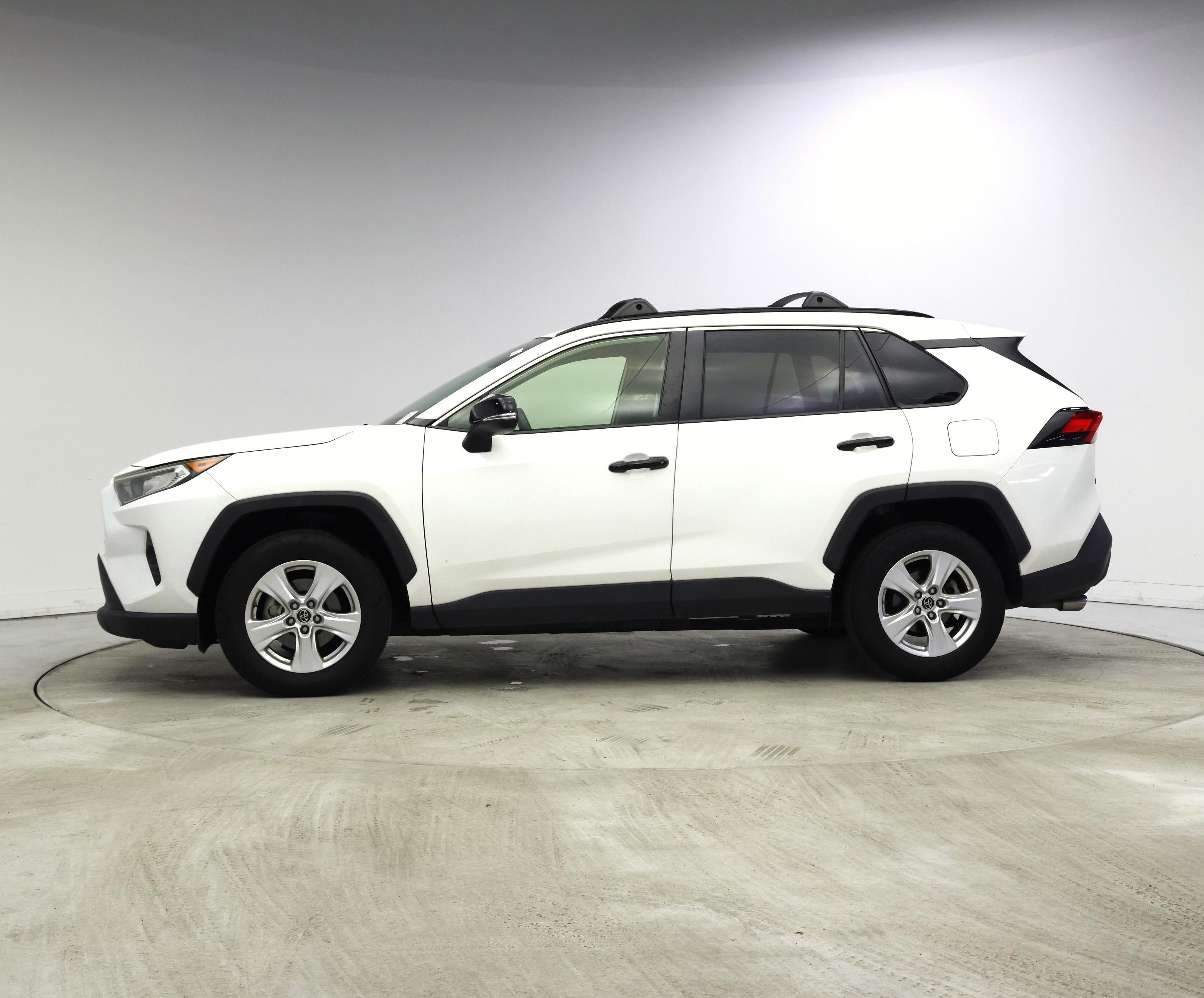 Thumbnail: 2019 Toyota RAV4 - 3