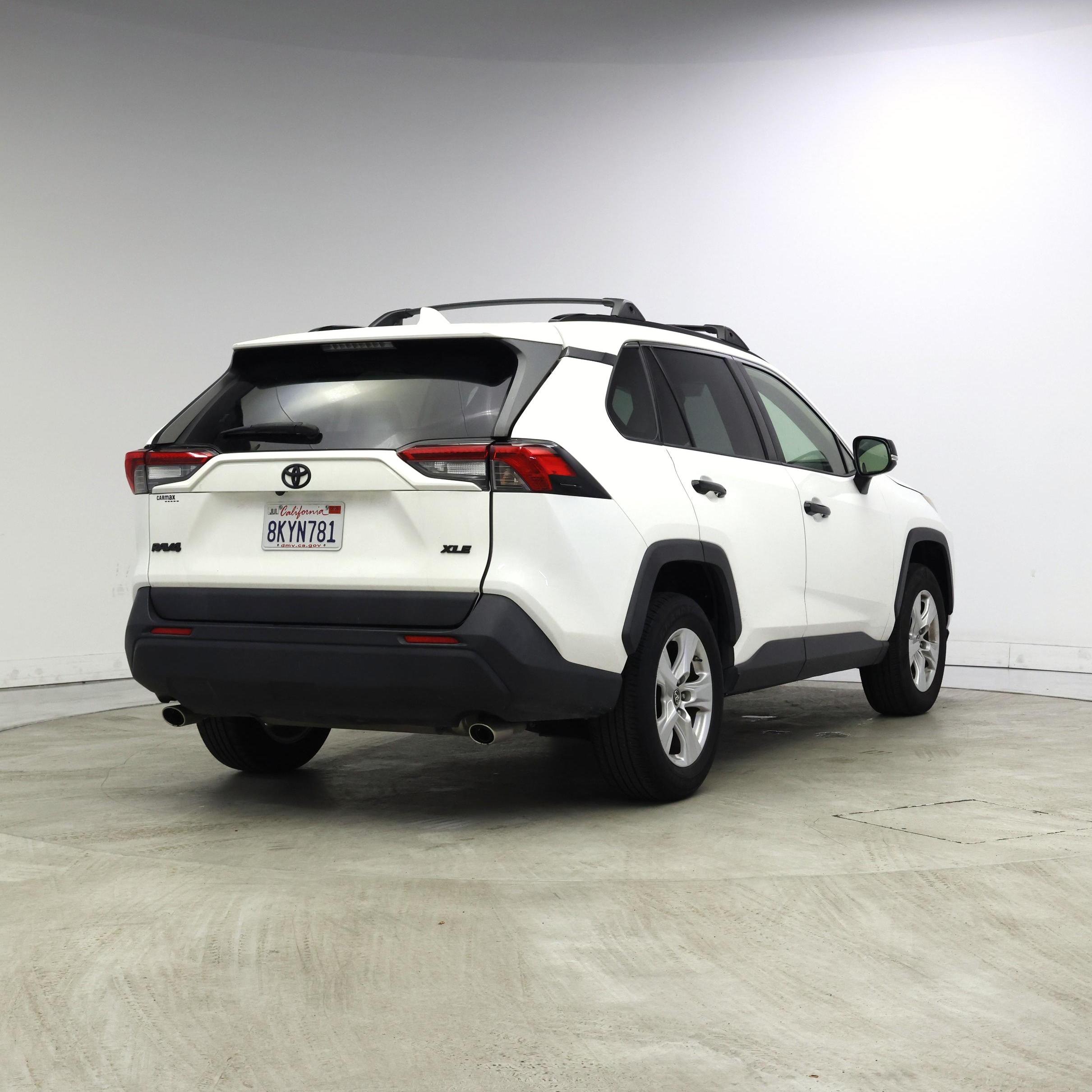Thumbnail: 2019 Toyota RAV4 - 8