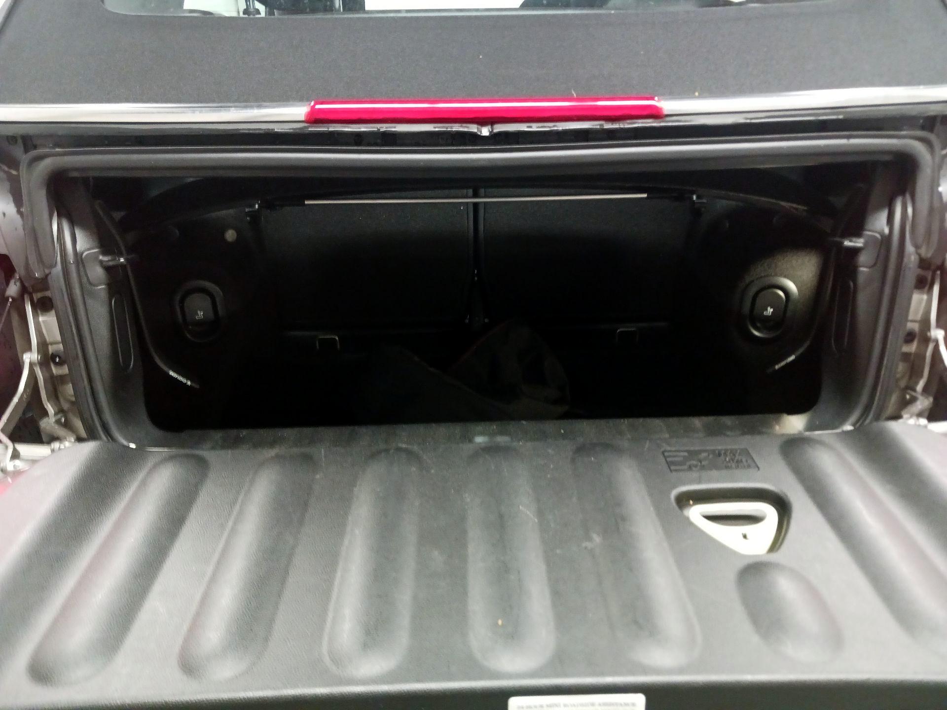 Thumbnail: 2019 MINI Cooper - 17