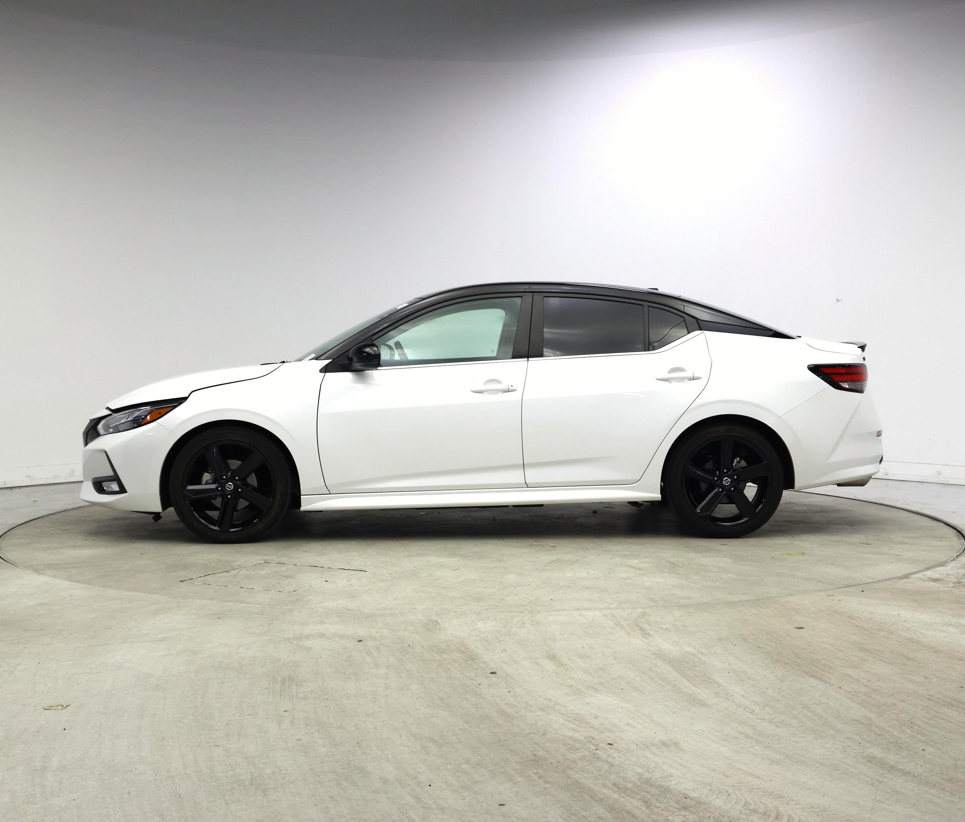 Thumbnail: 2023 Nissan Sentra - 3