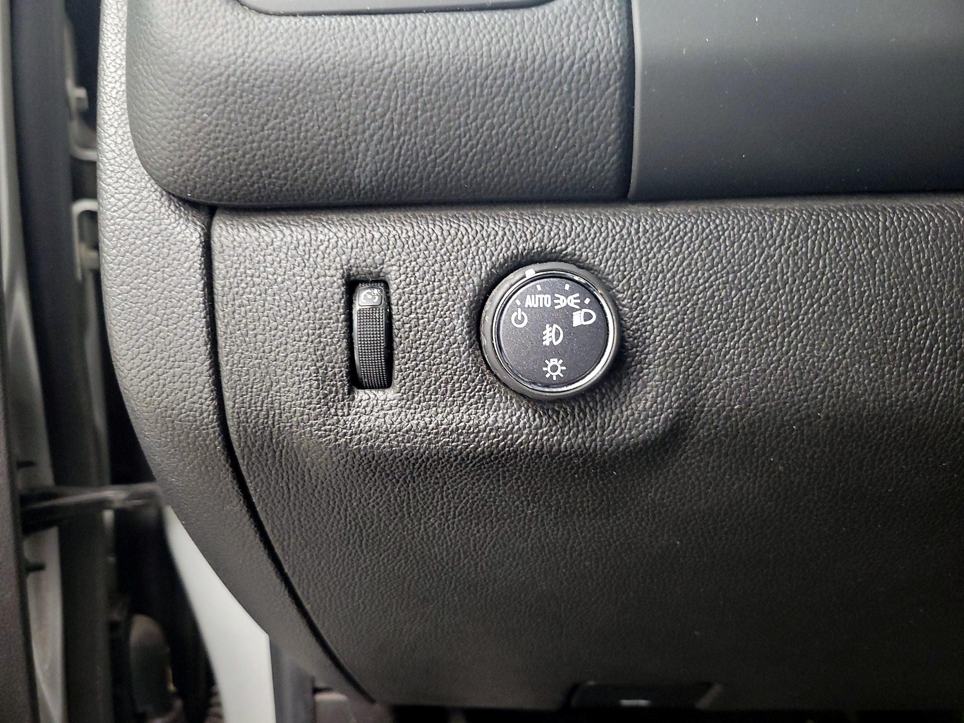 Thumbnail: 2018 Chevrolet Colorado - 13