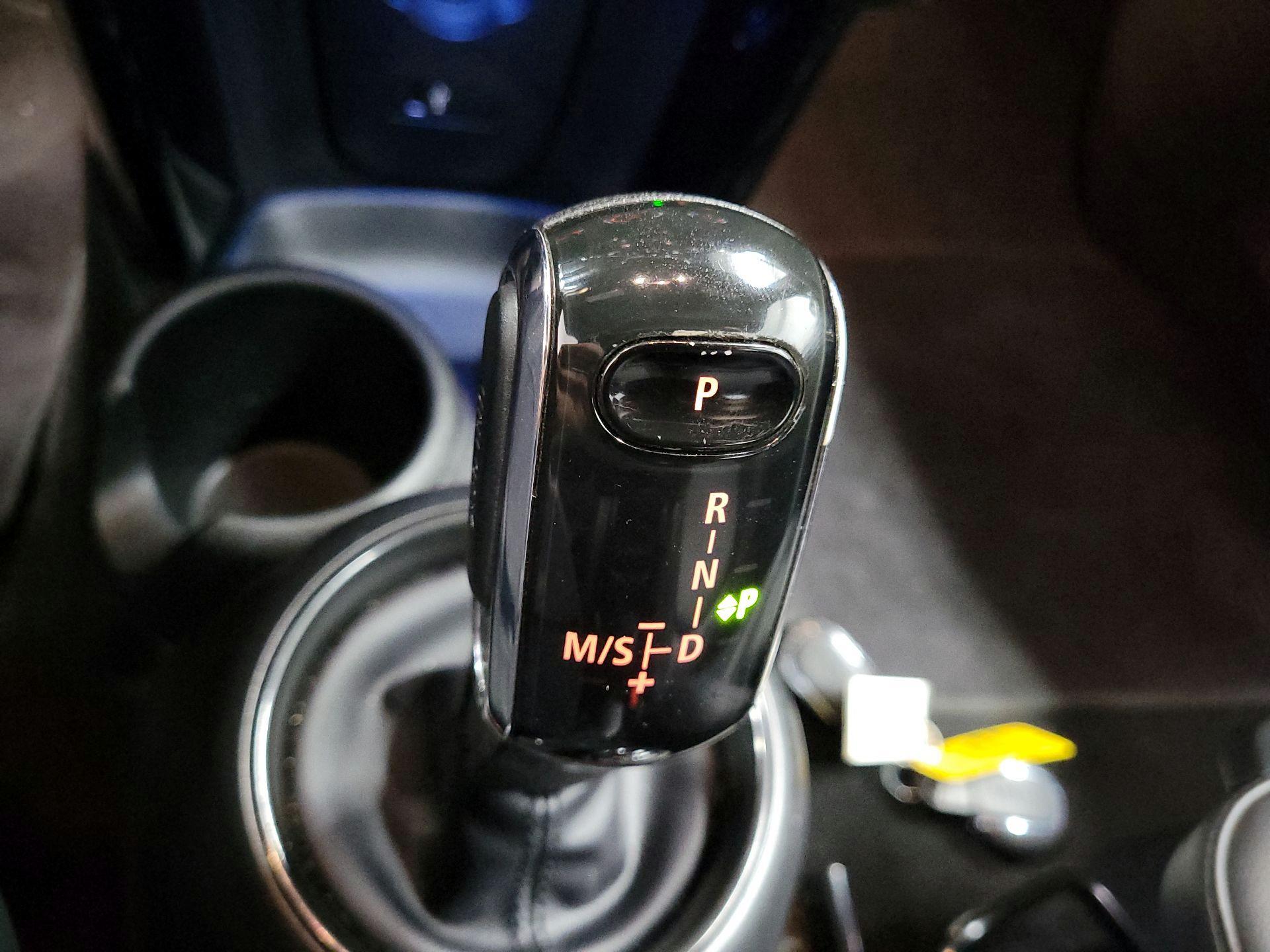 Thumbnail: 2023 MINI Cooper Hardtop - 16